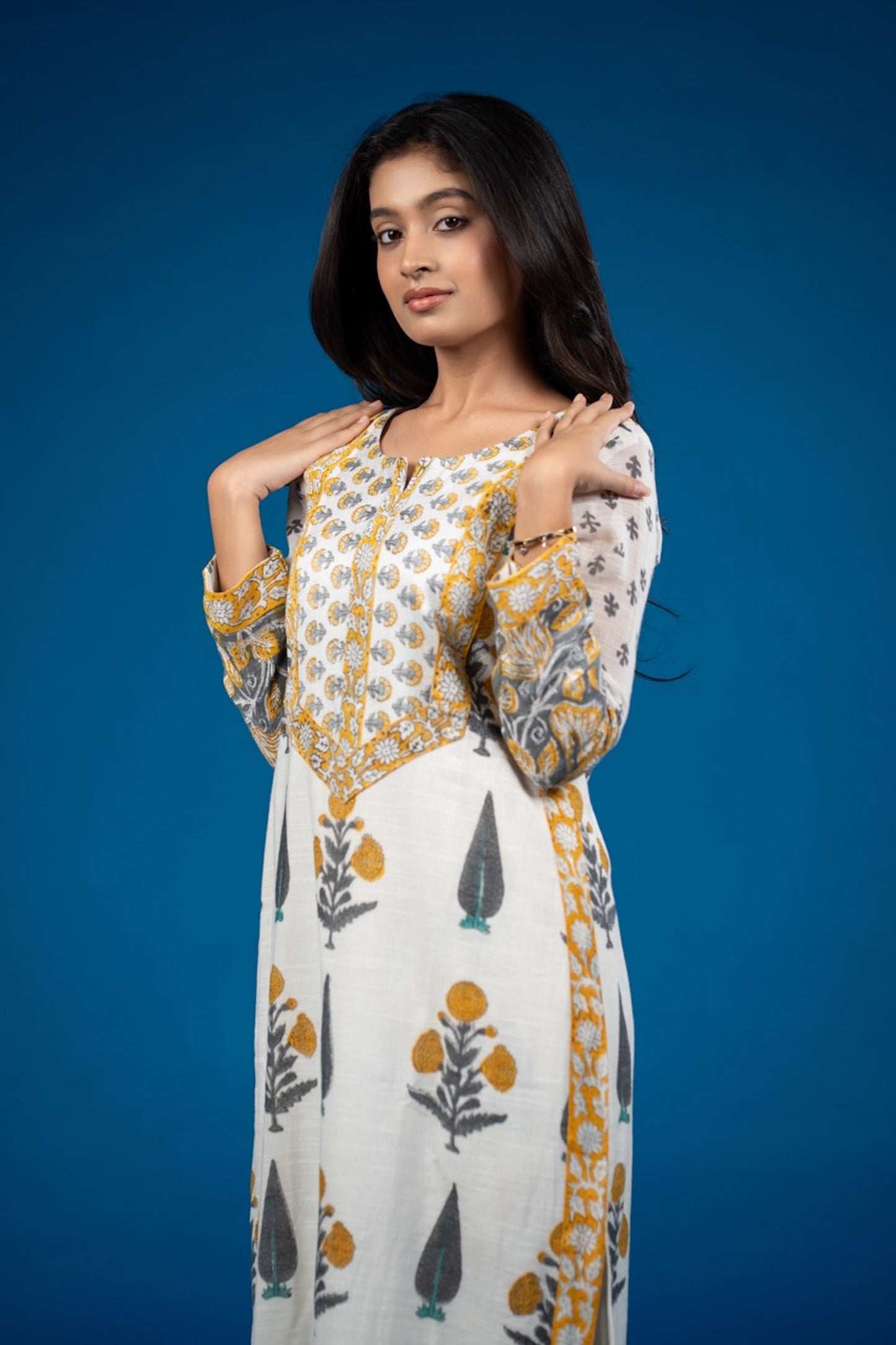 Mehrunnisa Nazaakat – Pant Kurta Set