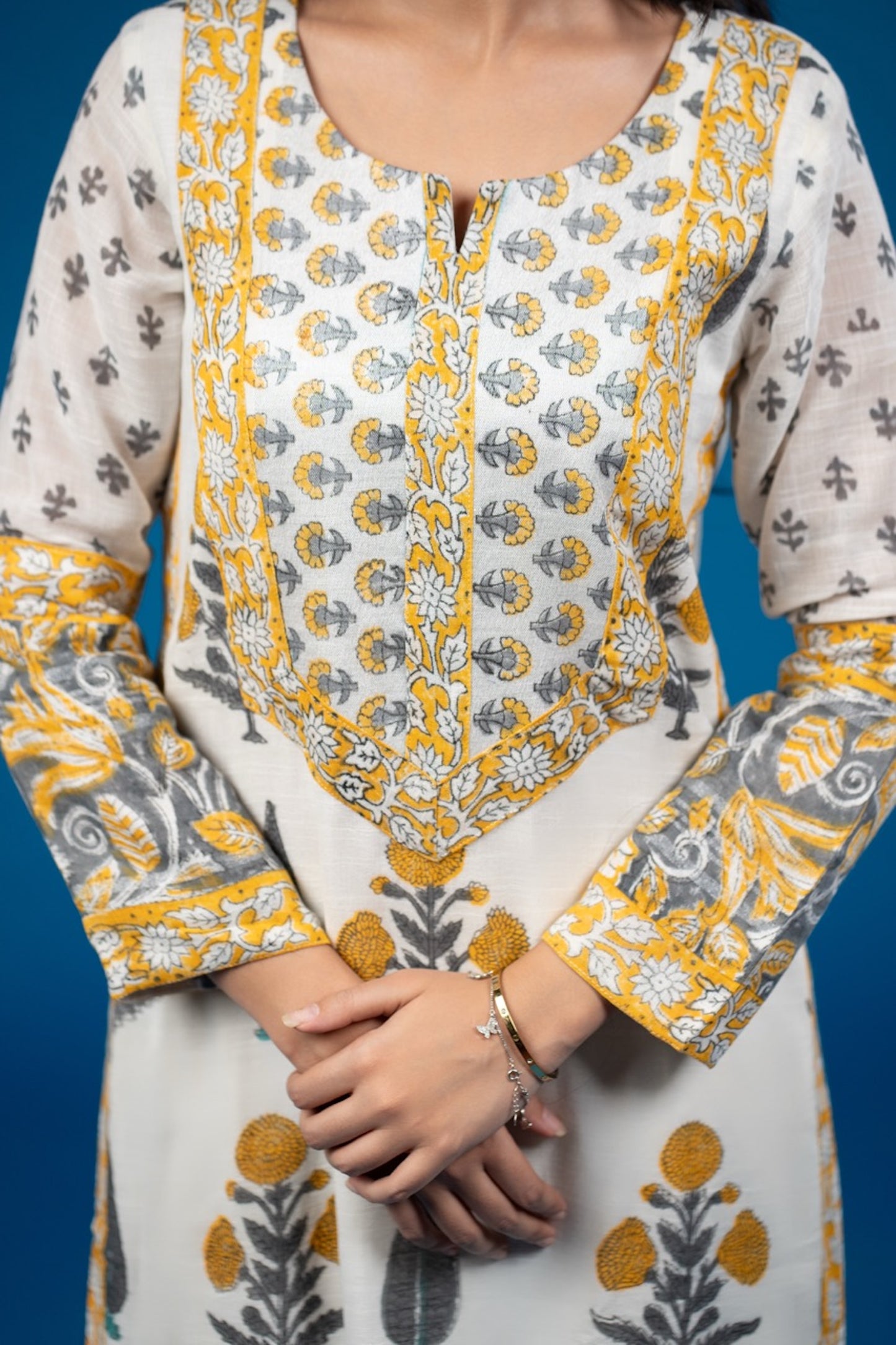 Mehrunnisa Nazaakat – Pant Kurta Set