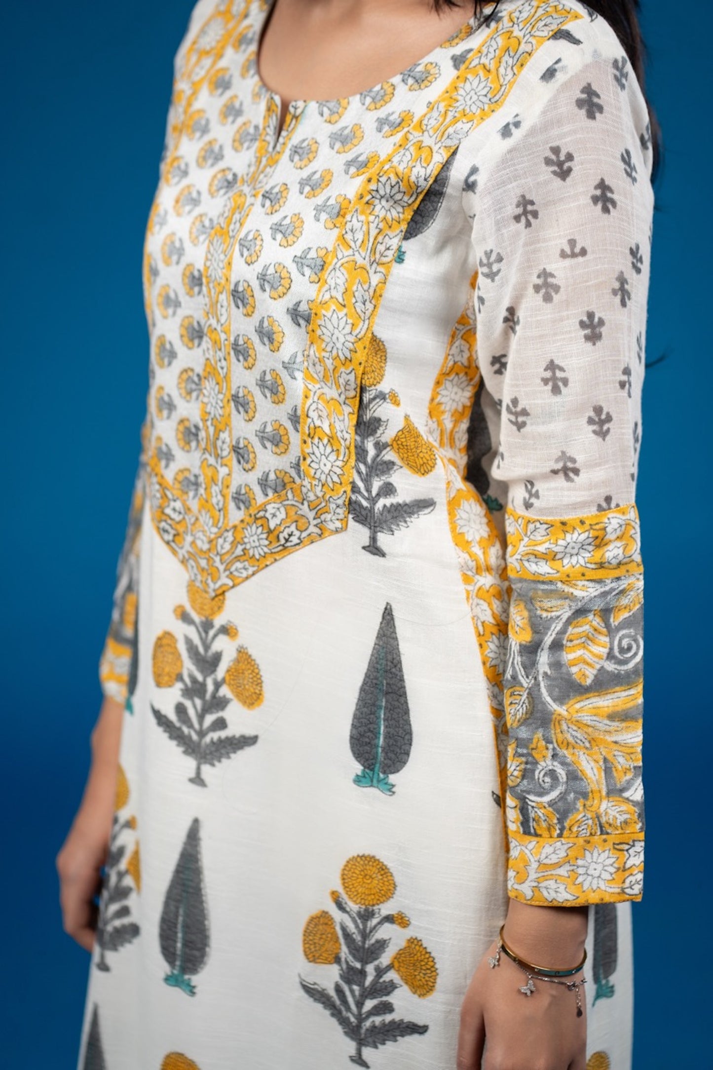 Mehrunnisa Nazaakat – Pant Kurta Set