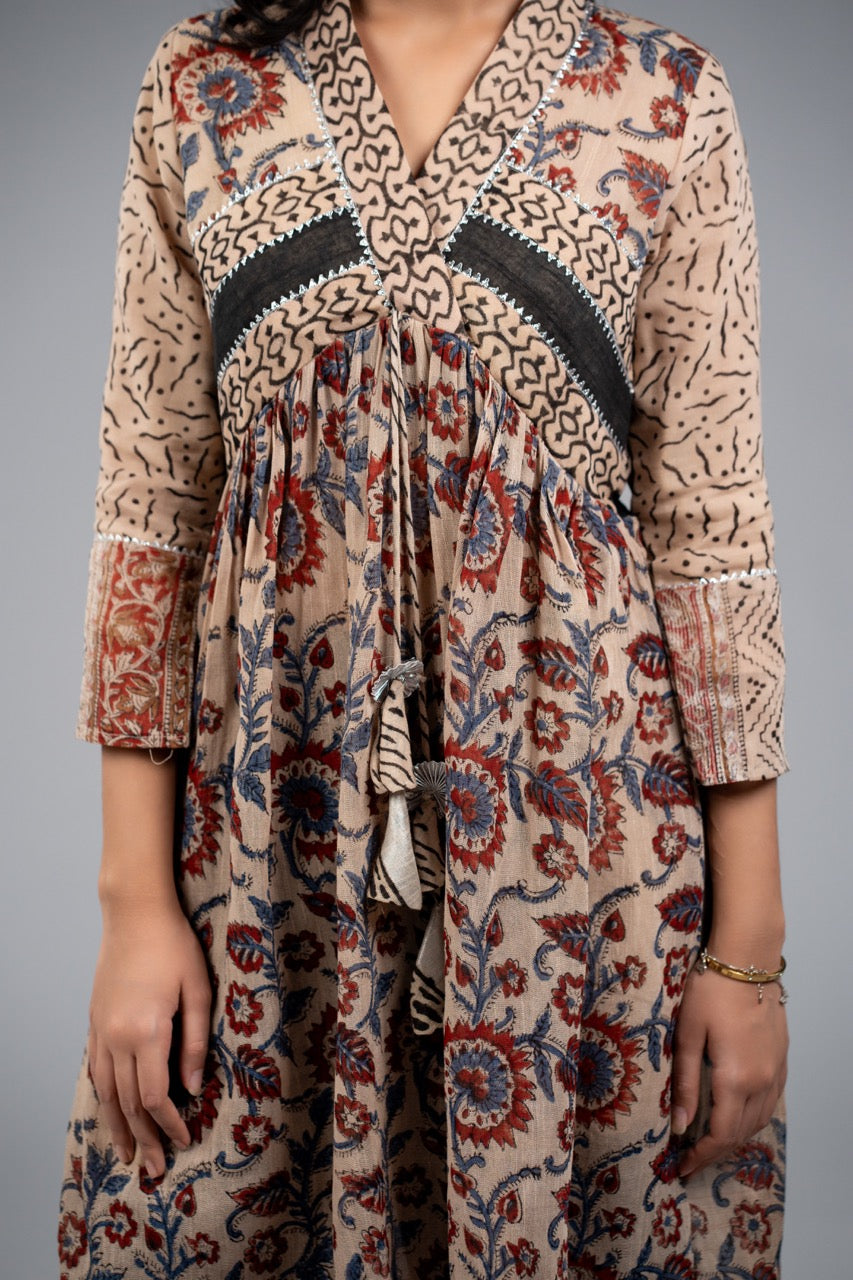 Ina Daastaan – Linen Kurti Sukoon Summer Edition