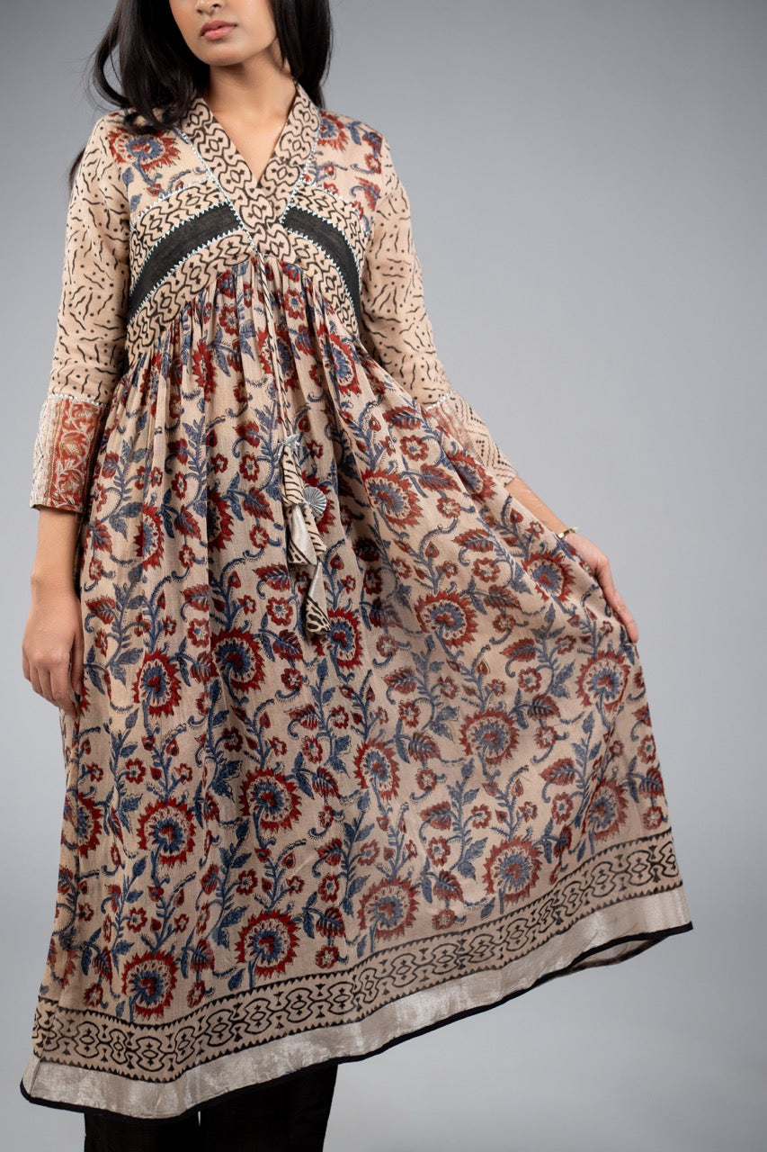 Ina Daastaan – Linen Kurti Sukoon Summer Edition