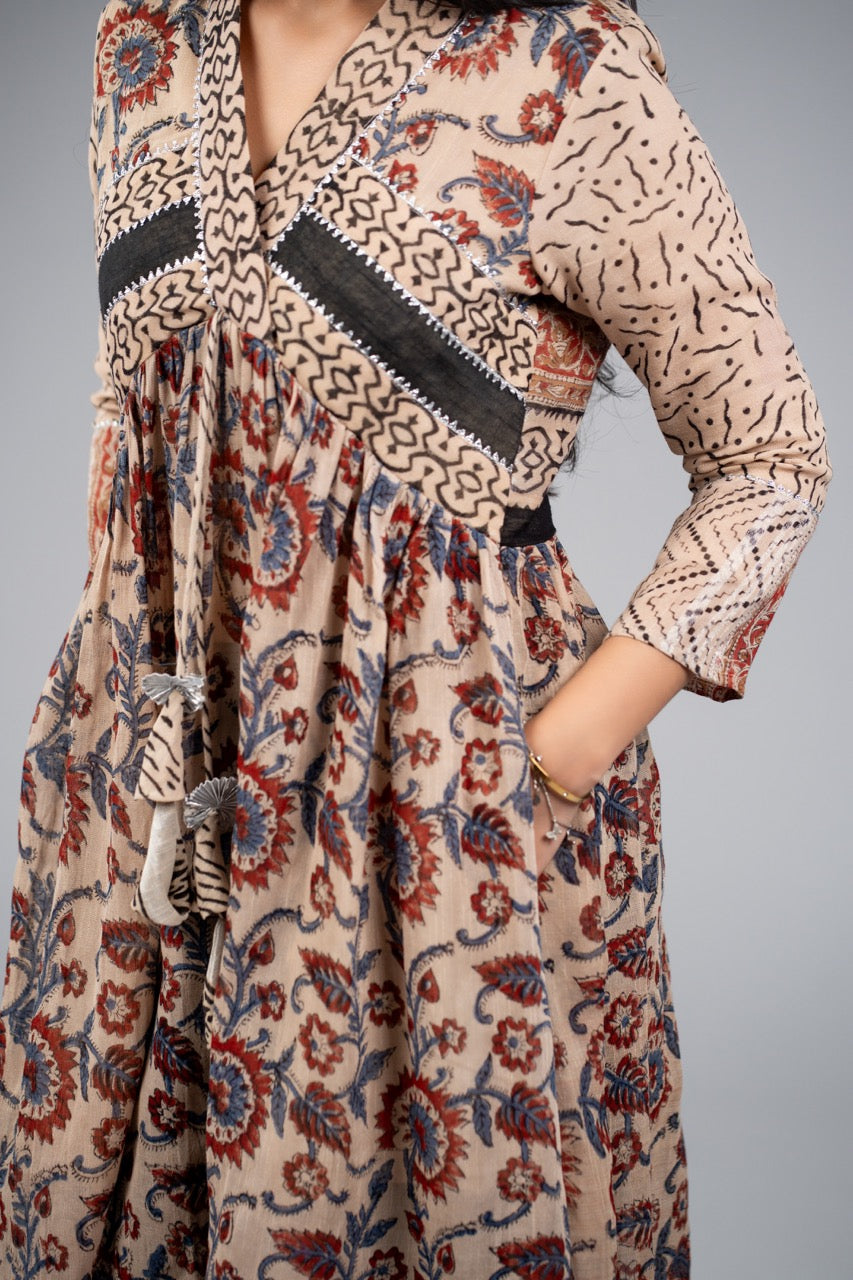Ina Daastaan – Linen Kurti Sukoon Summer Edition