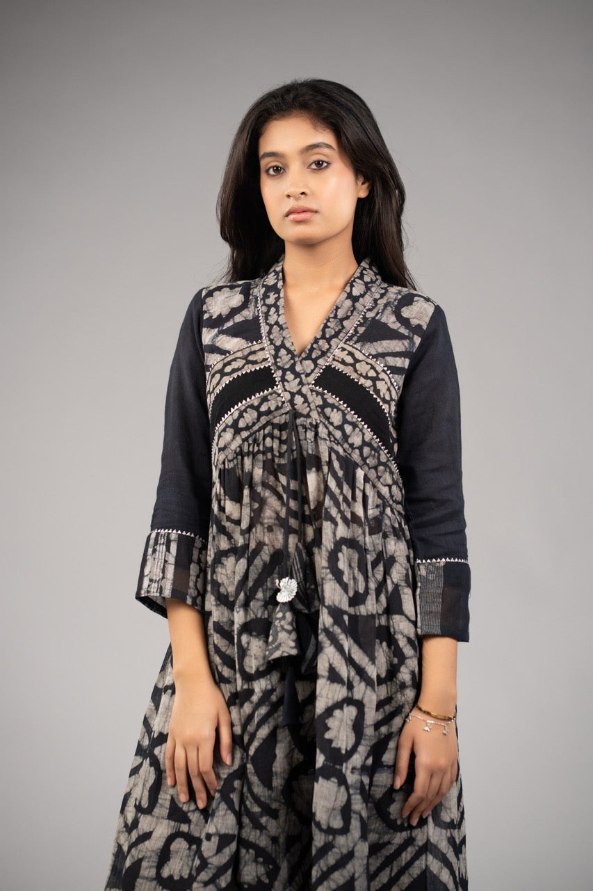 Ina Siaah – Linen Kurti Sukoon Summer Edition