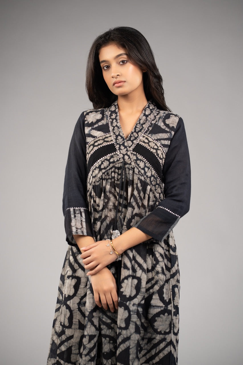 Ina Siaah – Linen Kurti Sukoon Summer Edition