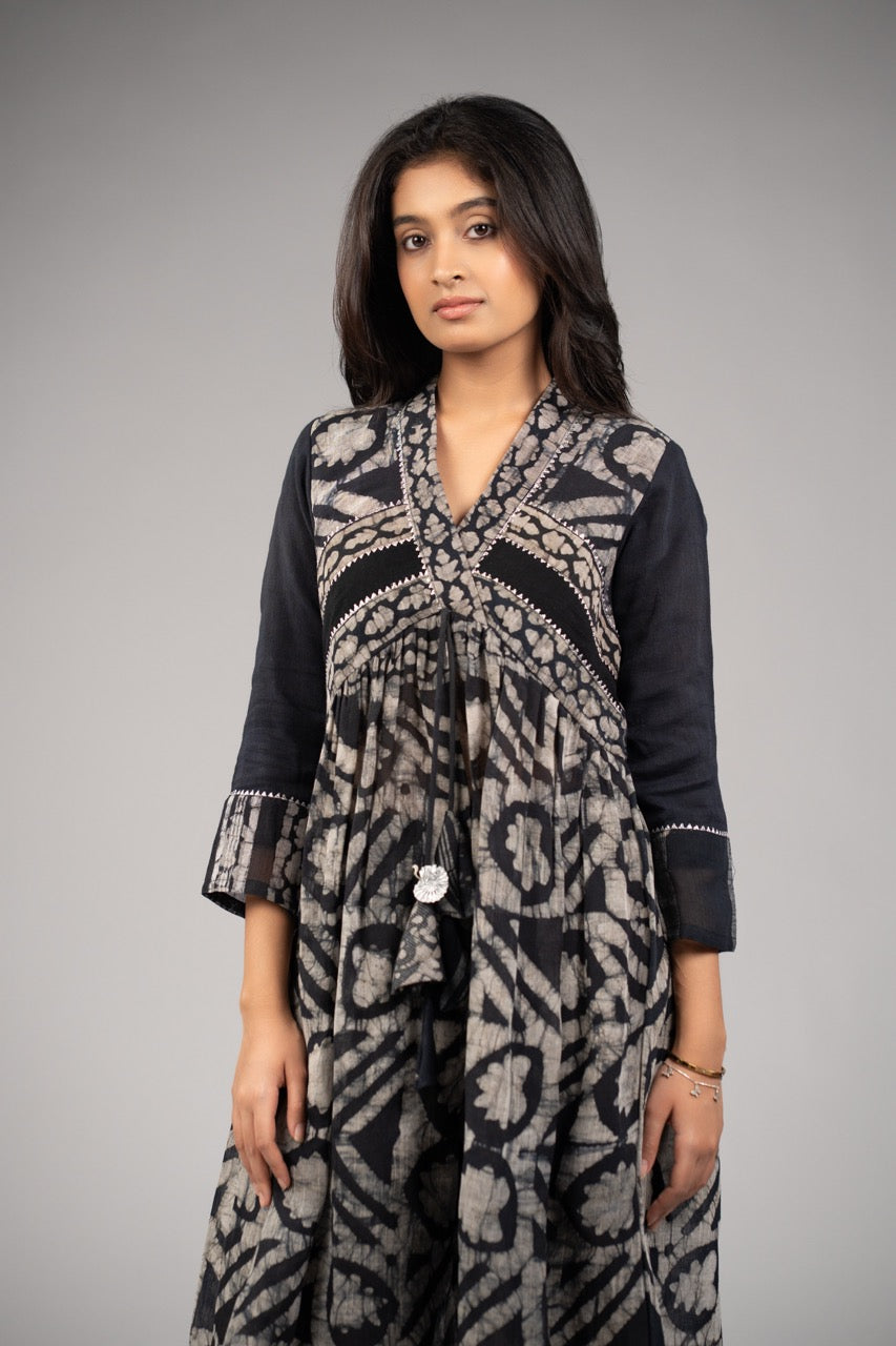 Ina Siaah – Linen Kurti Sukoon Summer Edition