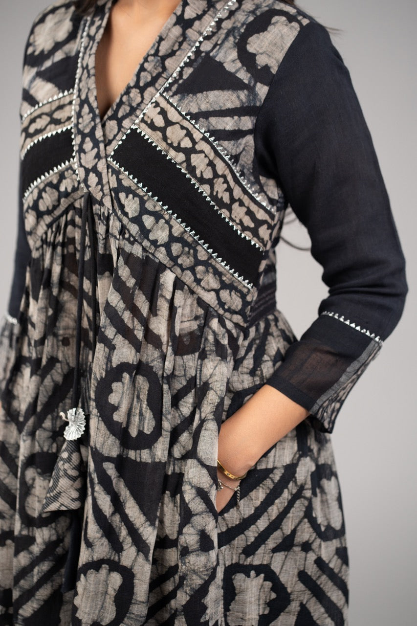 Ina Siaah – Linen Kurti Sukoon Summer Edition