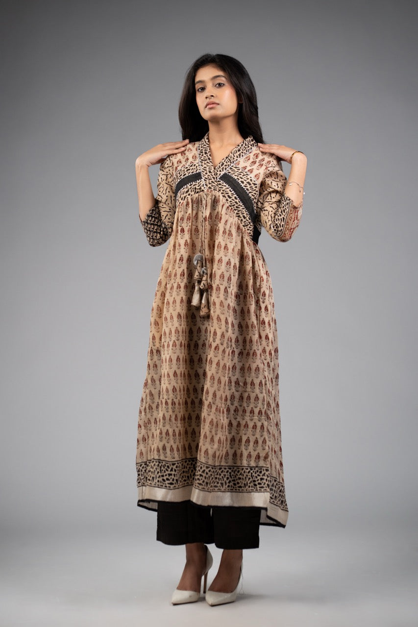Ina Abeer – Linen Kurti Sukoon Summer Edition