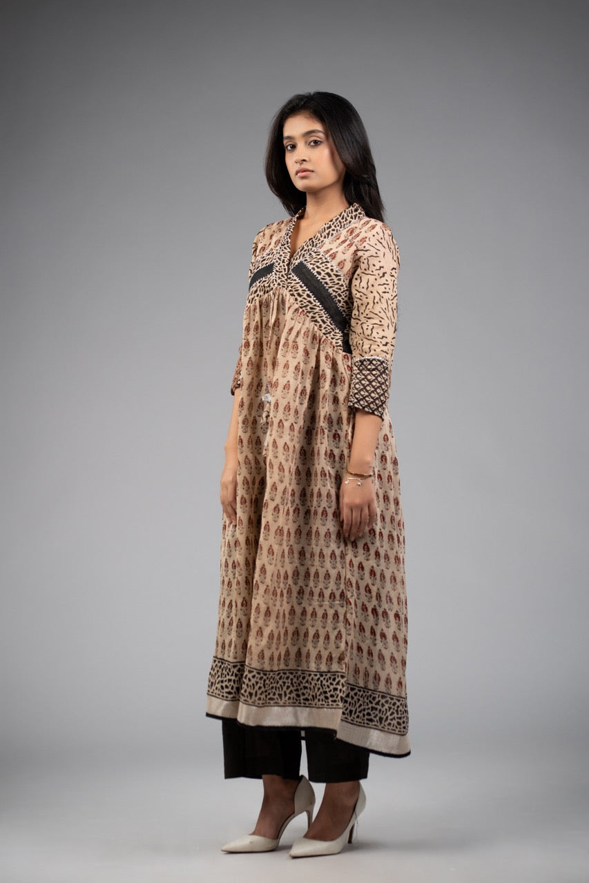 Ina Abeer – Linen Kurti Sukoon Summer Edition