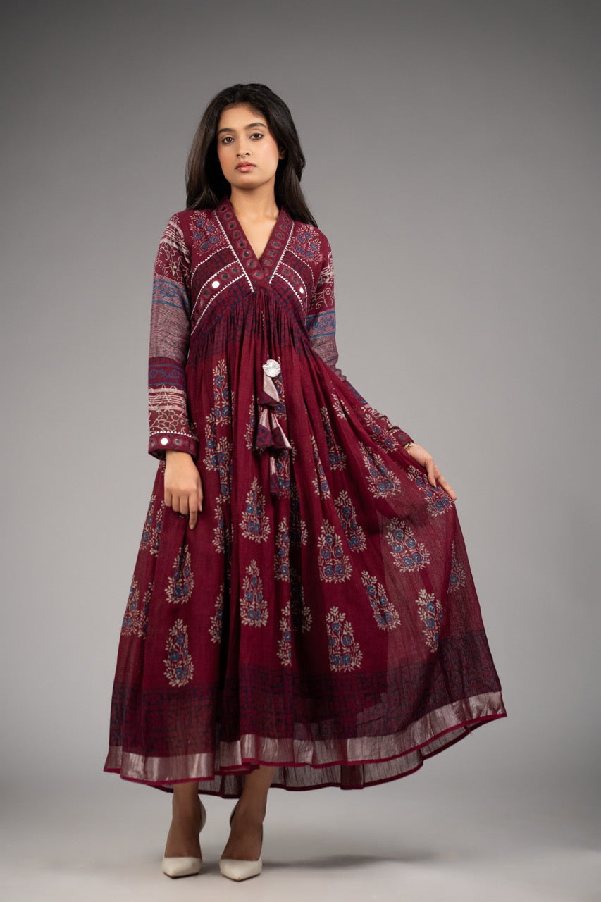 Zariya Rubaai – Linen Flare Mirror Work Dress