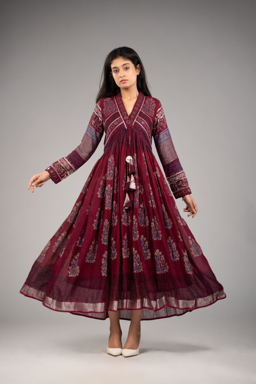 Zariya Rubaai – Linen Flare Mirror Work Dress