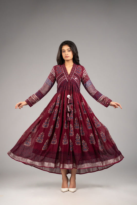 Zariya Rubaai – Linen Flare Mirror Work Dress