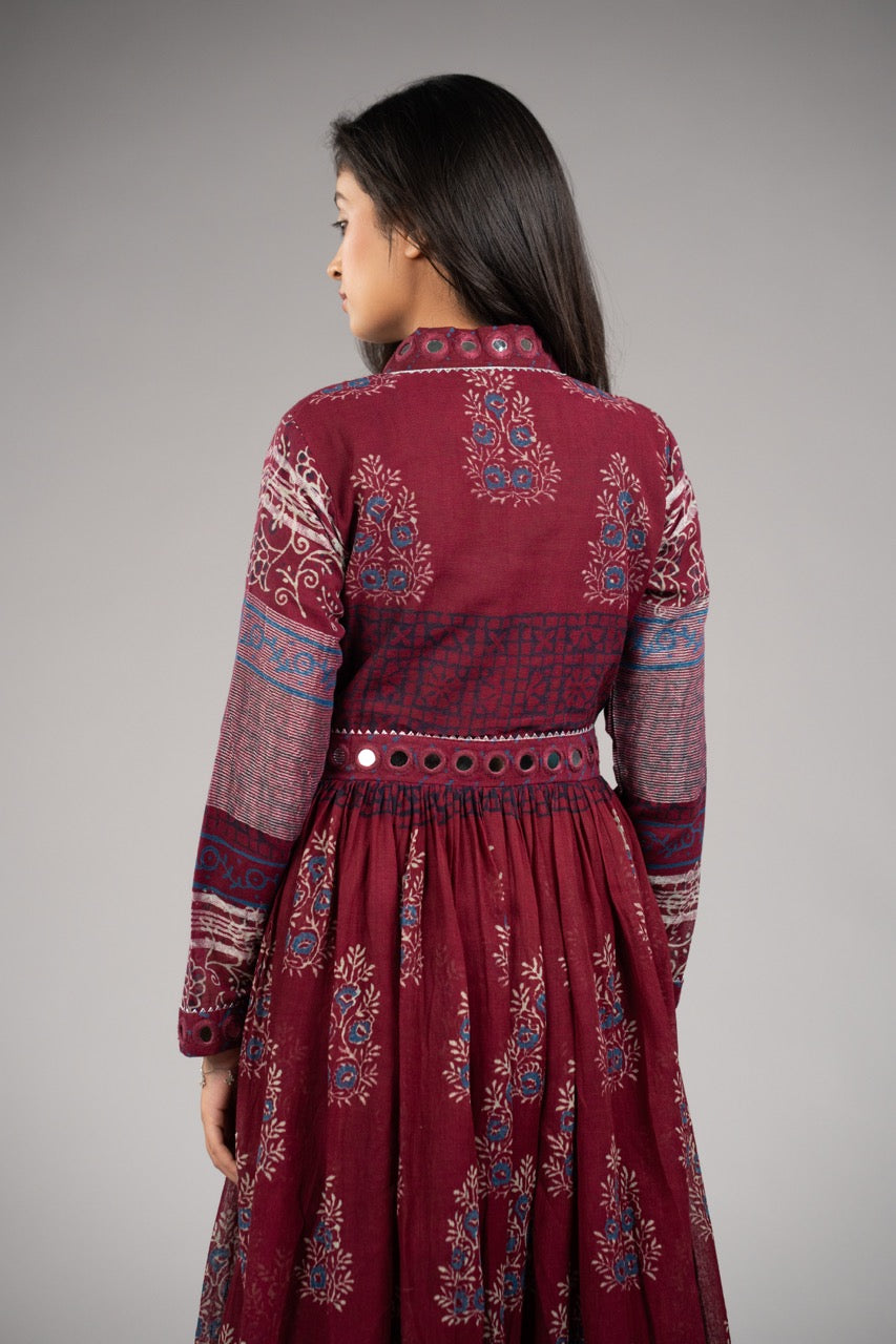 Zariya Rubaai – Linen Flare Mirror Work Dress