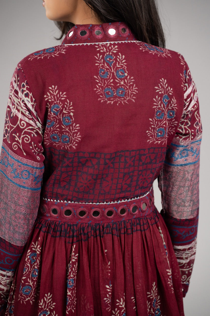 Zariya Rubaai – Linen Flare Mirror Work Dress