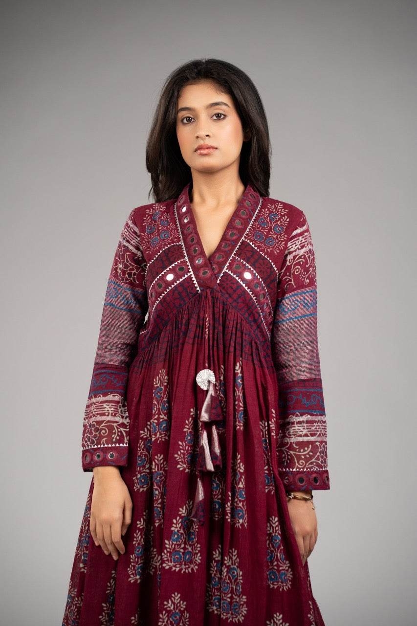 Zariya Rubaai – Linen Flare Mirror Work Dress