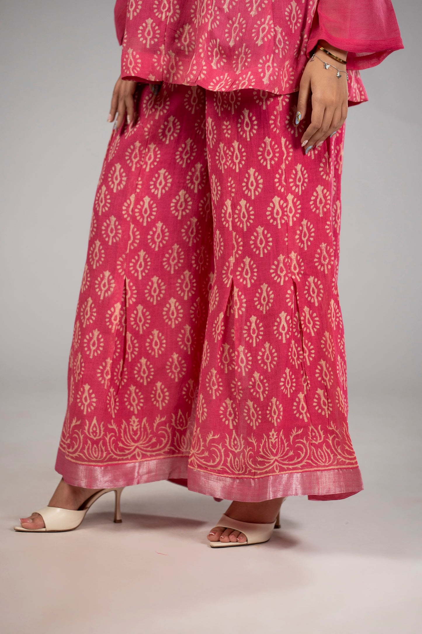 Gulnaar Linen Co-ord Set