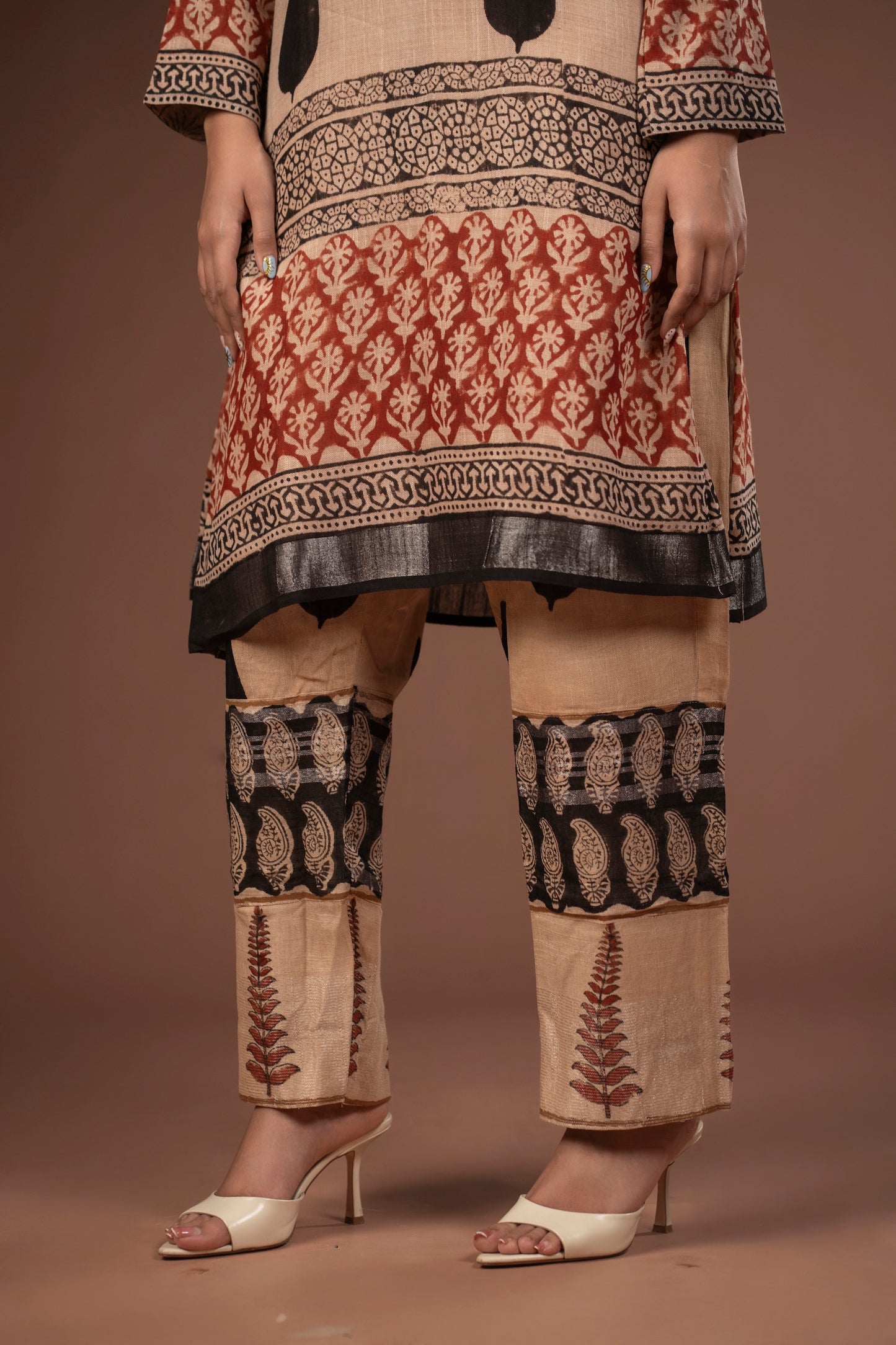 Naqsh Linen Set