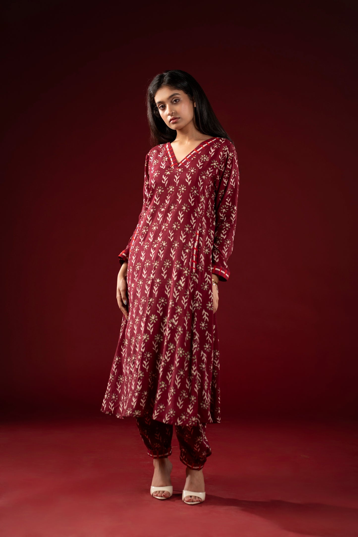 Neel Afsana Set – Wine Edition