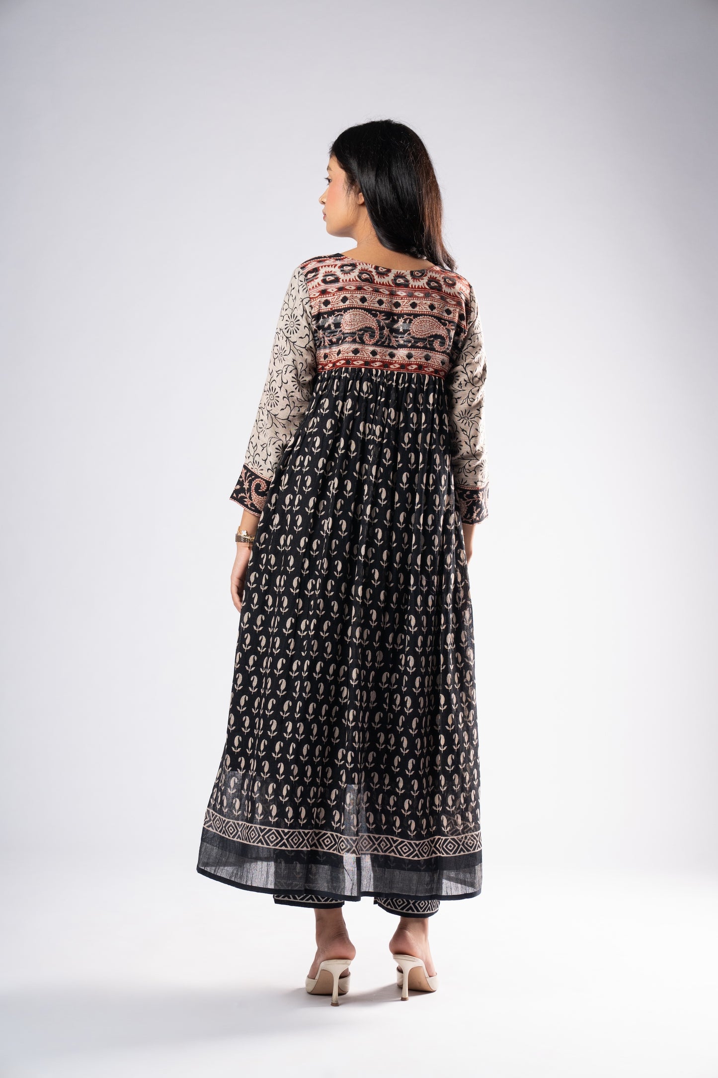 Kaashvi Kediya Pant Kurta Set