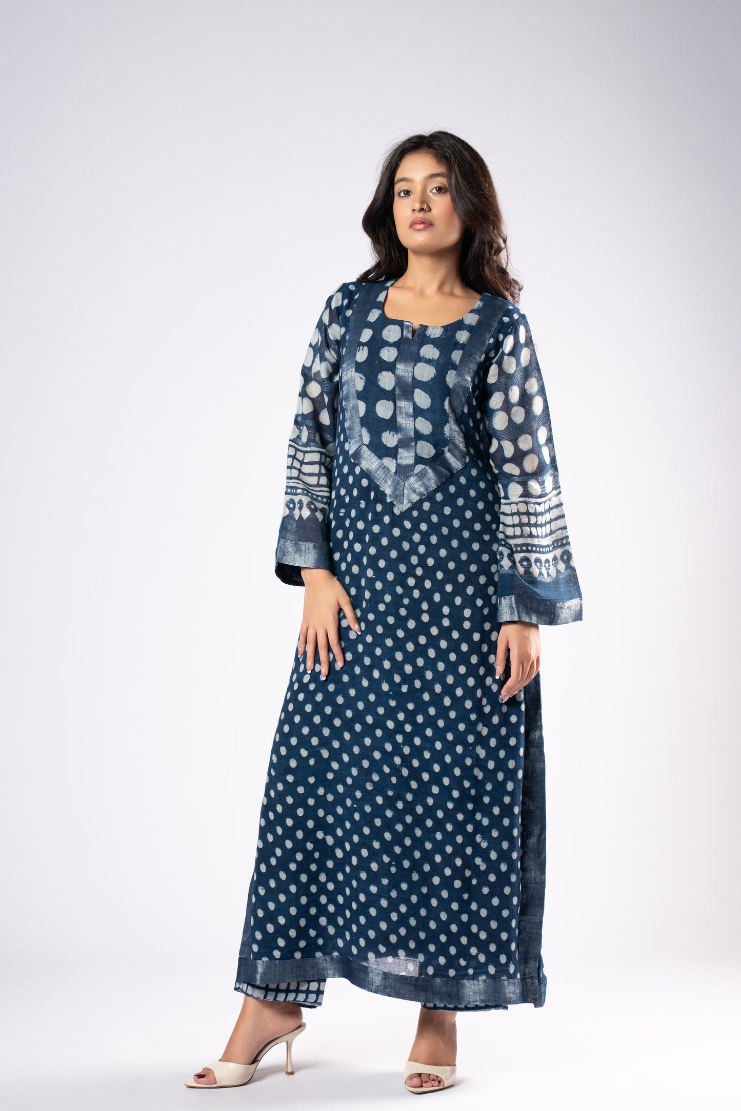 Mehrunnisa Bindu Set