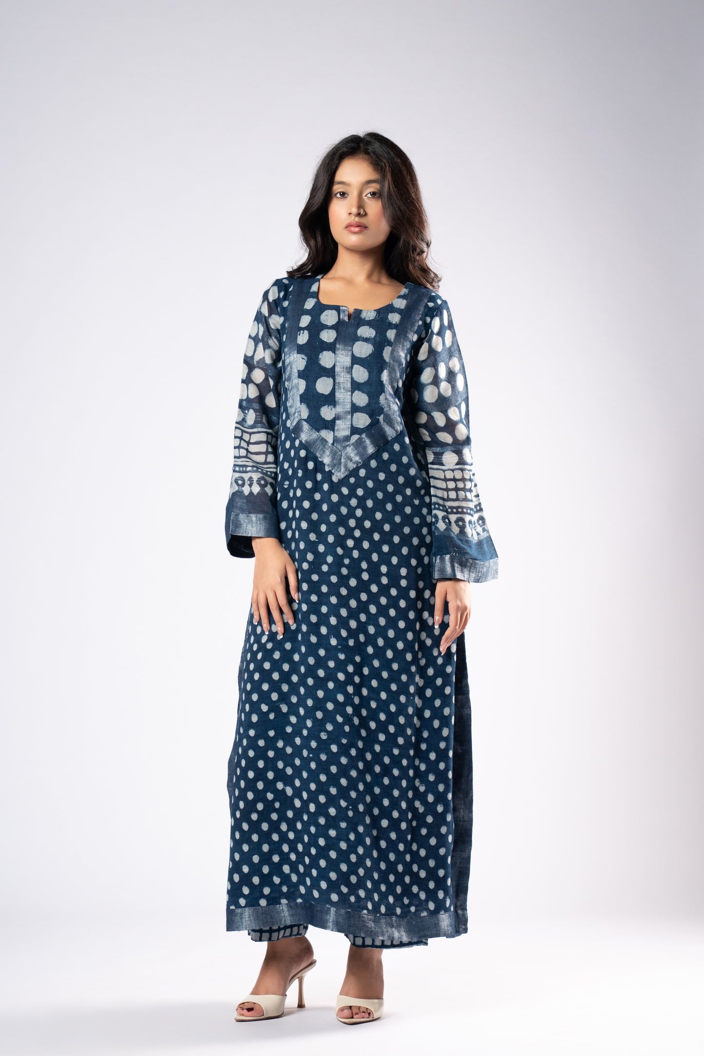 Mehrunnisa Bindu Set