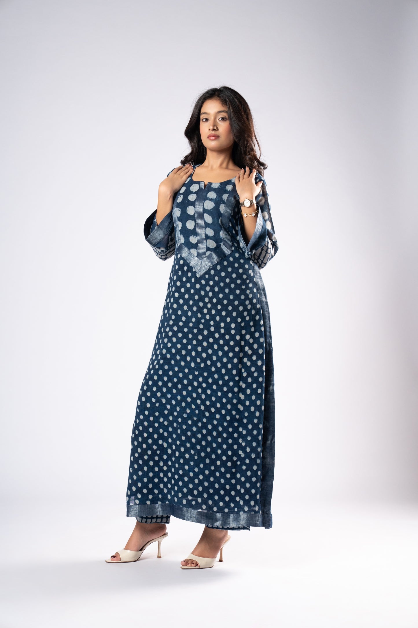 Mehrunnisa Bindu Set