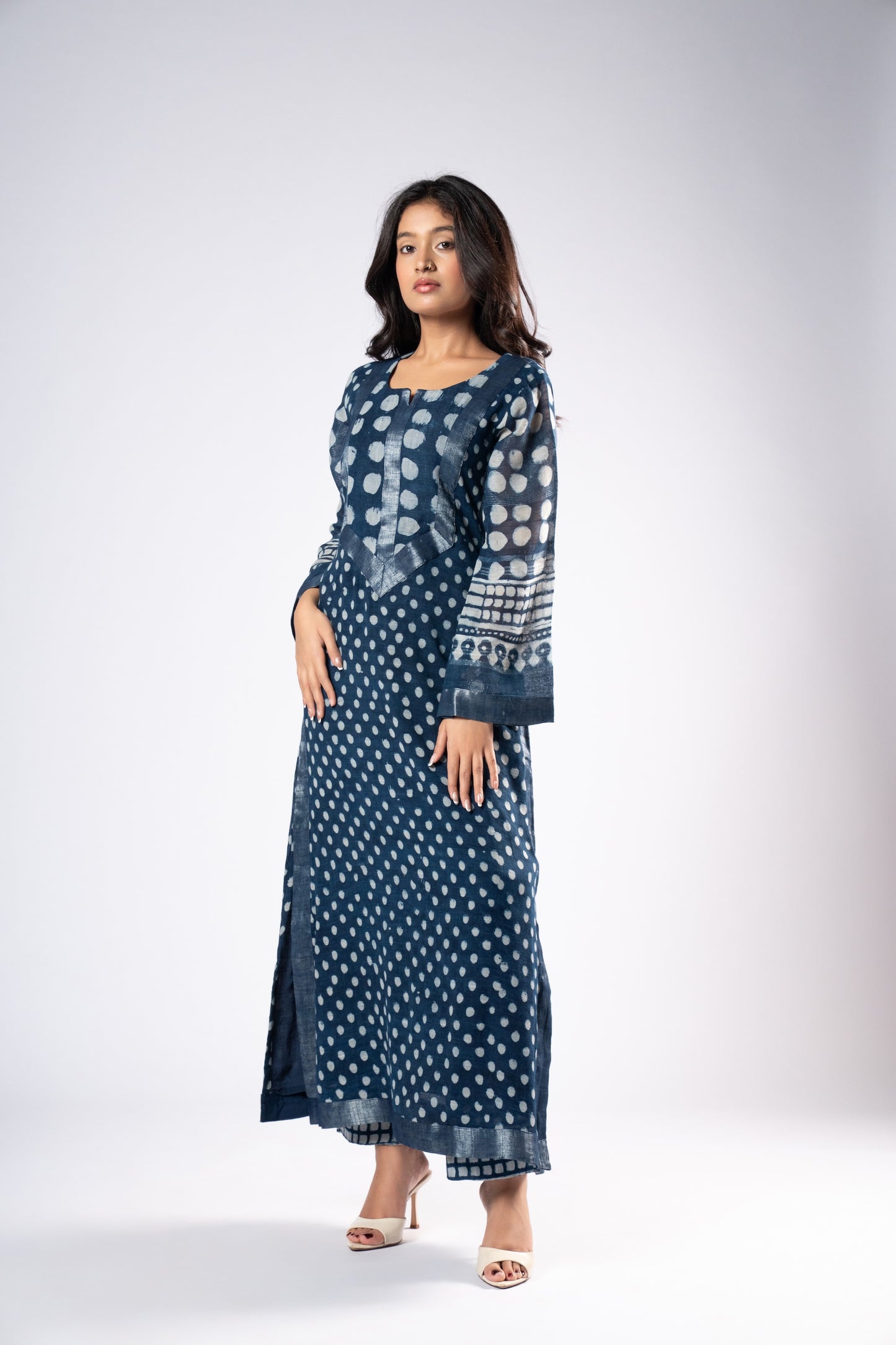 Mehrunnisa Bindu Set