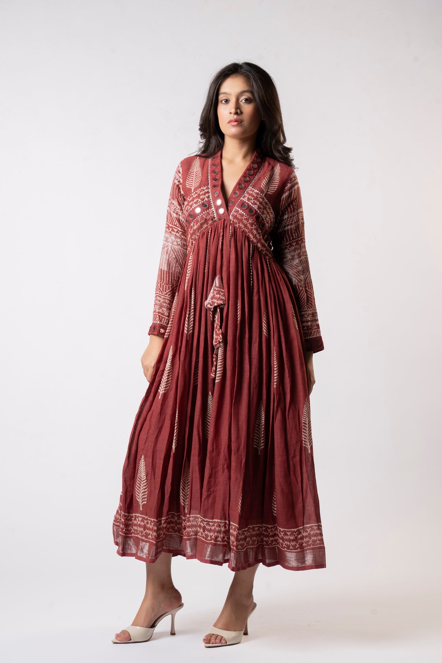 Surkh Sheen Mirror Linen Dress