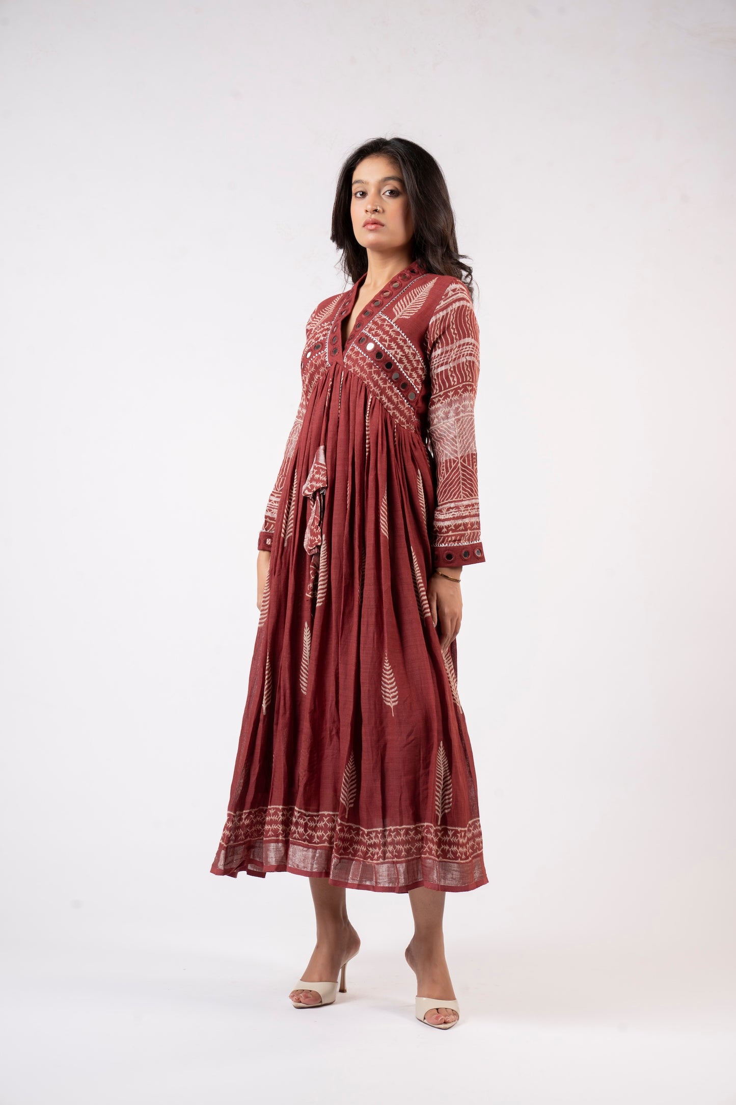 Surkh Sheen Mirror Linen Dress
