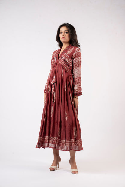 Surkh Sheen Mirror Linen Dress