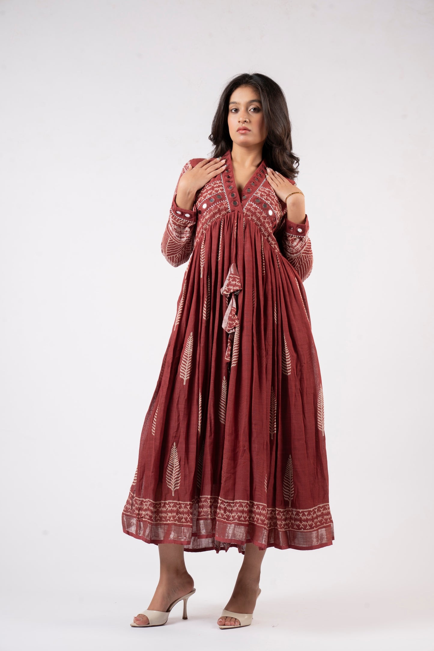 Surkh Sheen Mirror Linen Dress