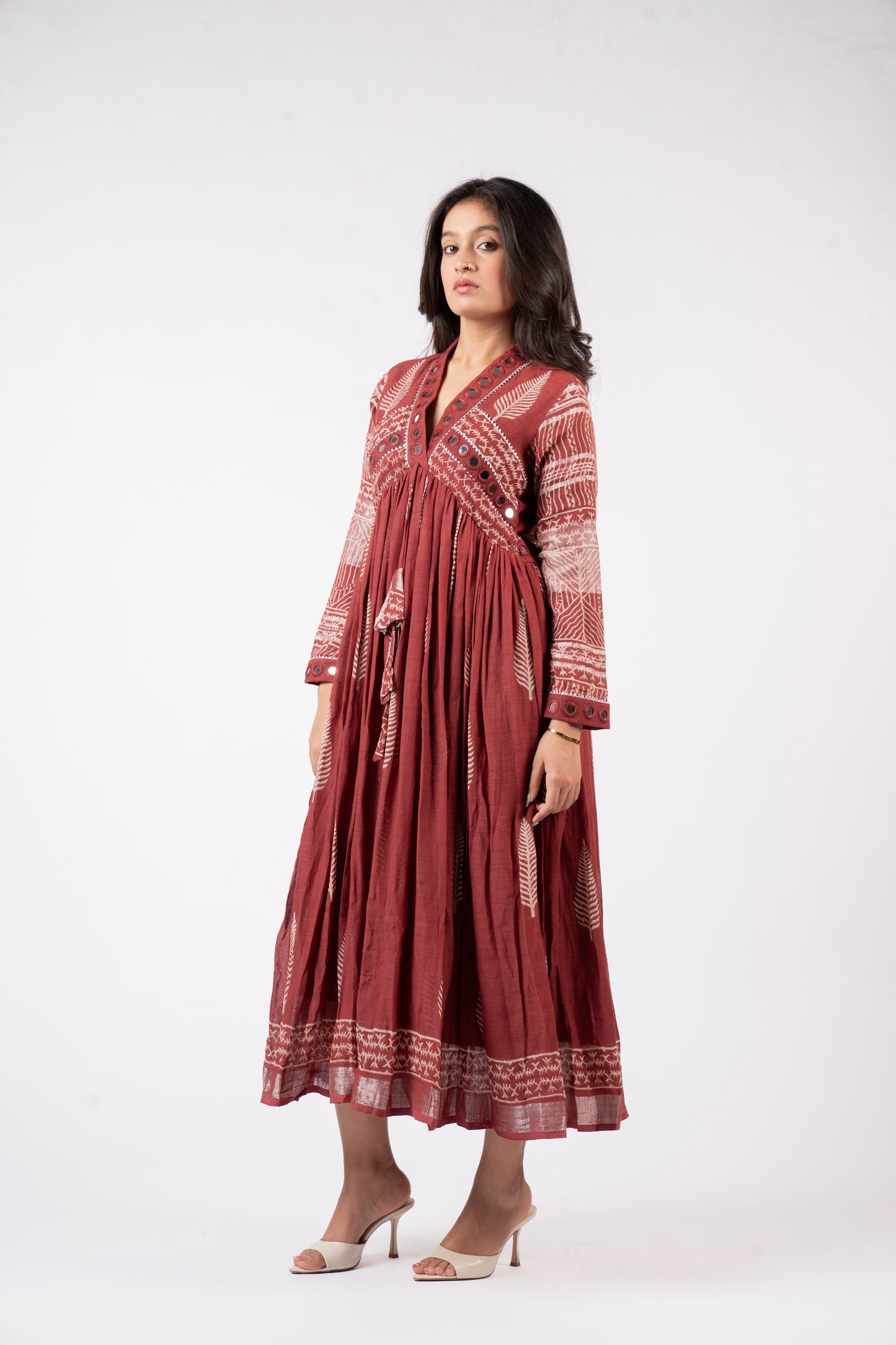 Surkh Sheen Mirror Linen Dress