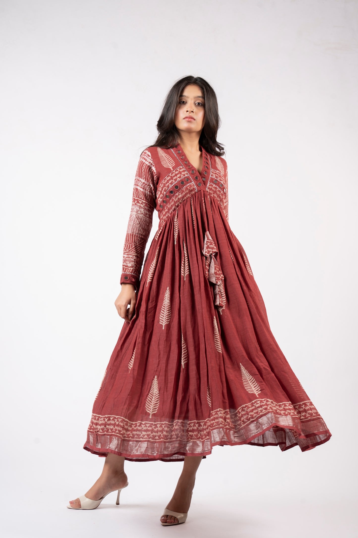 Surkh Sheen Mirror Linen Dress