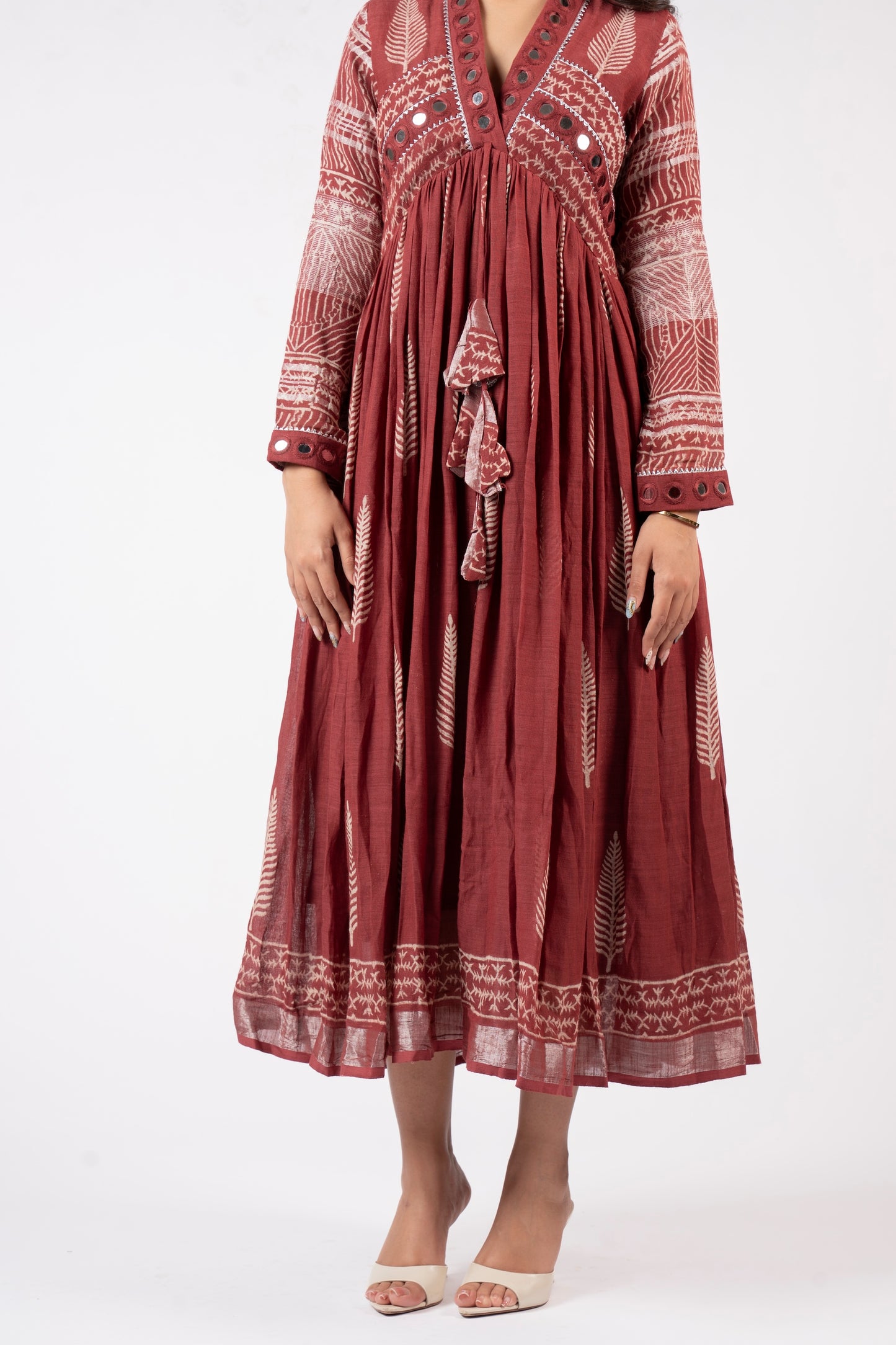 Surkh Sheen Mirror Linen Dress