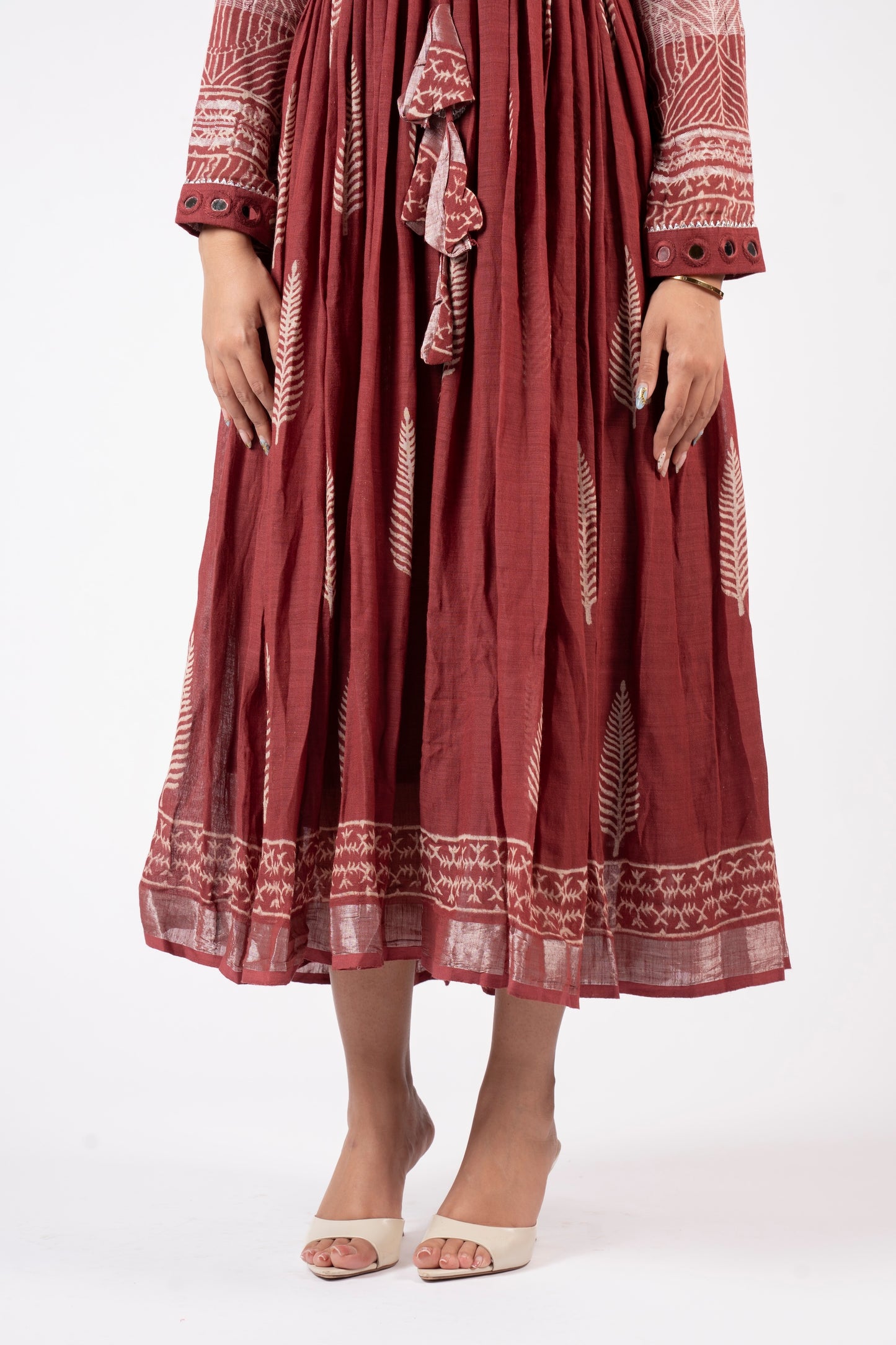 Surkh Sheen Mirror Linen Dress