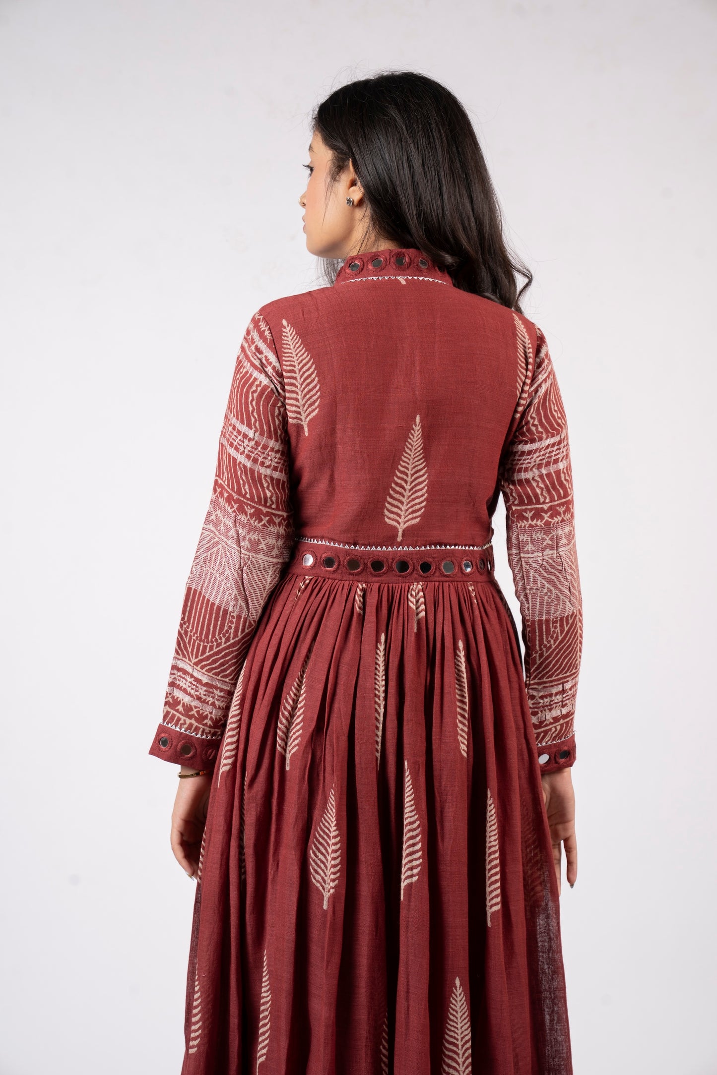 Surkh Sheen Mirror Linen Dress