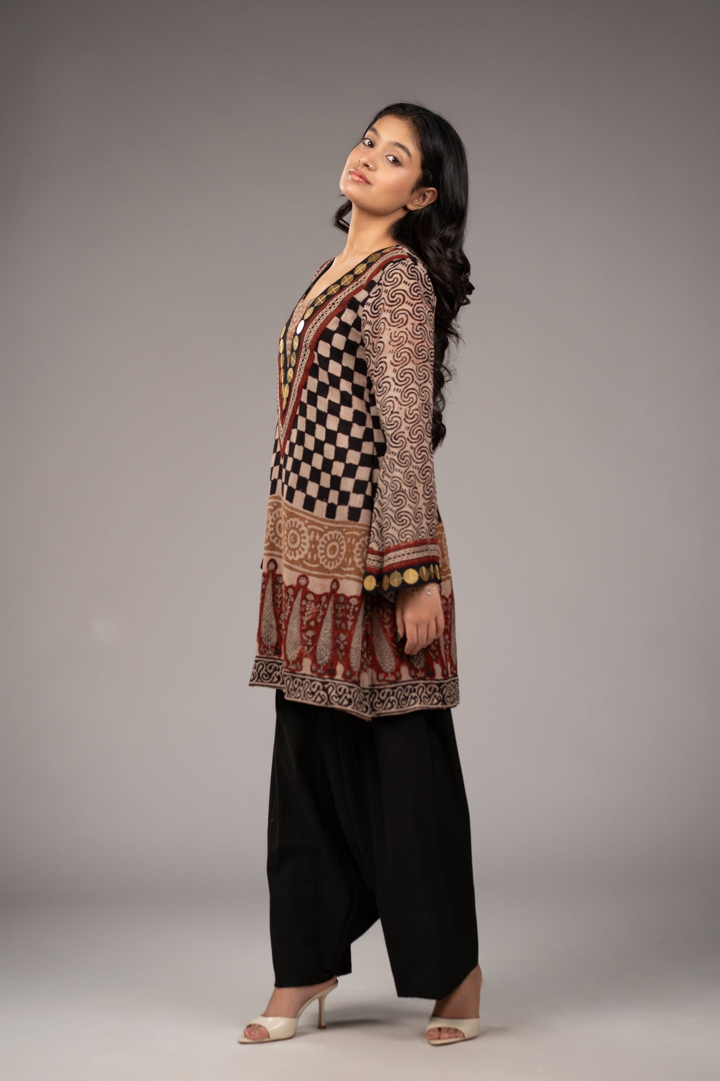 Zarrekha Linen Kurta