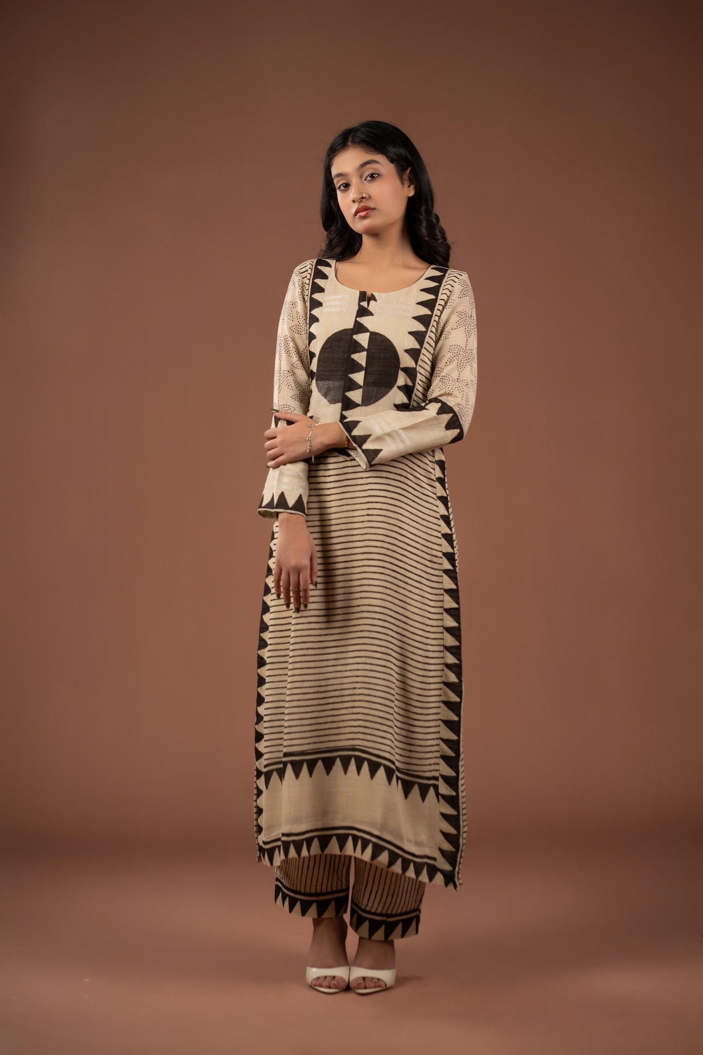 Mehrunnisa Aks Set