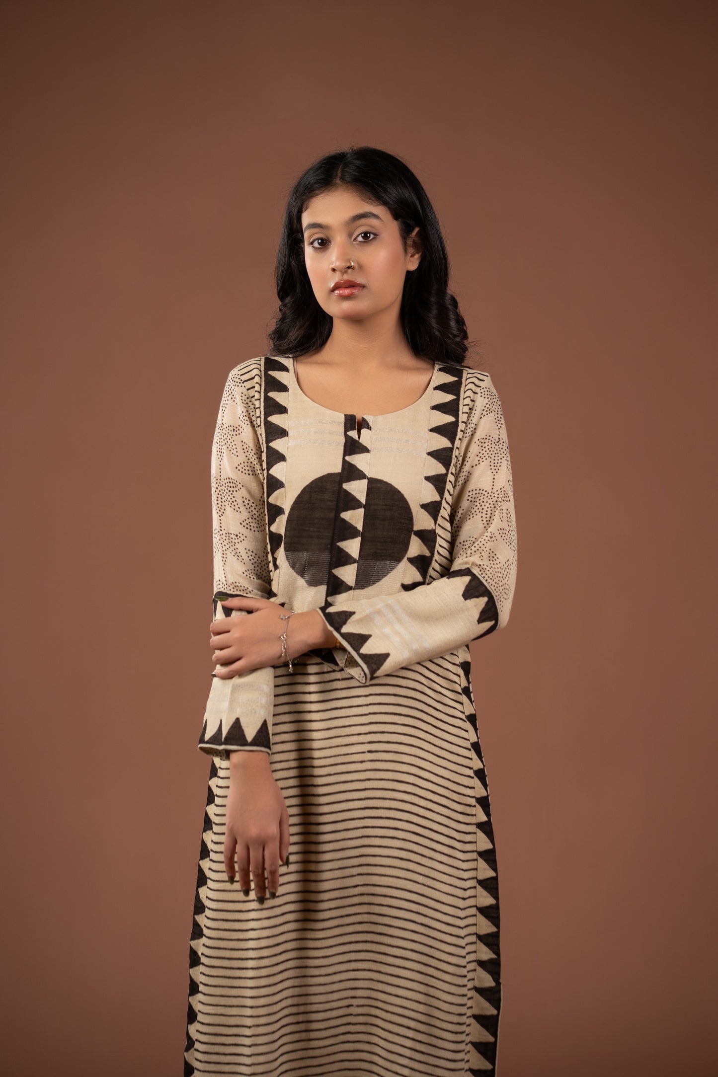 Mehrunnisa Aks Set