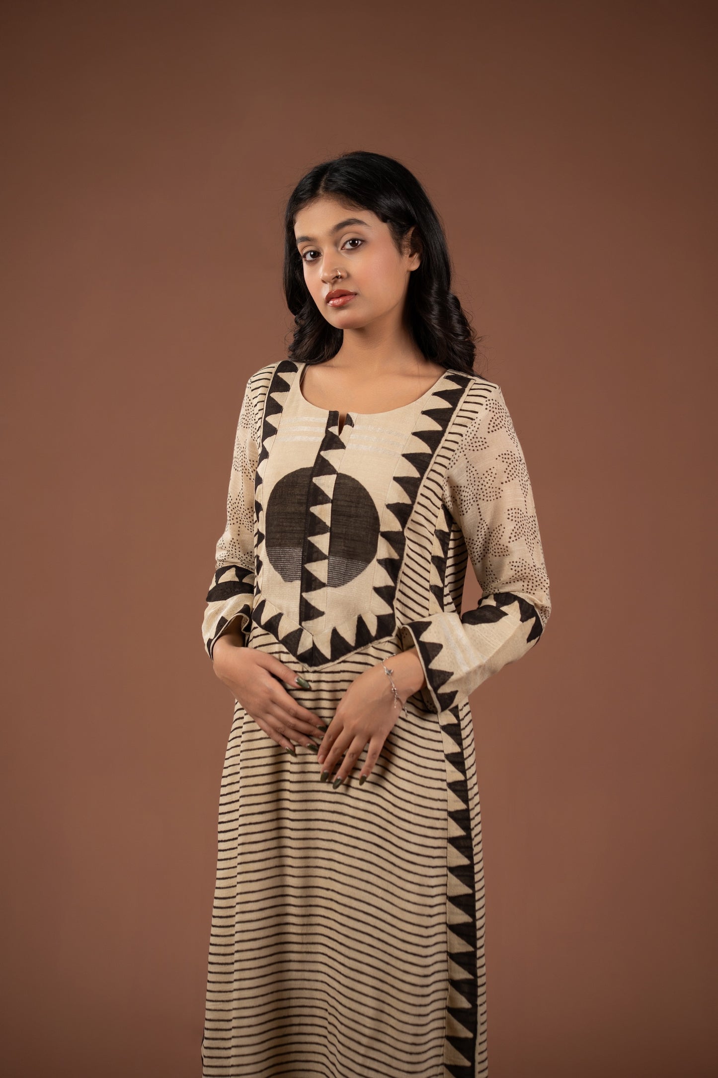 Mehrunnisa Aks Set