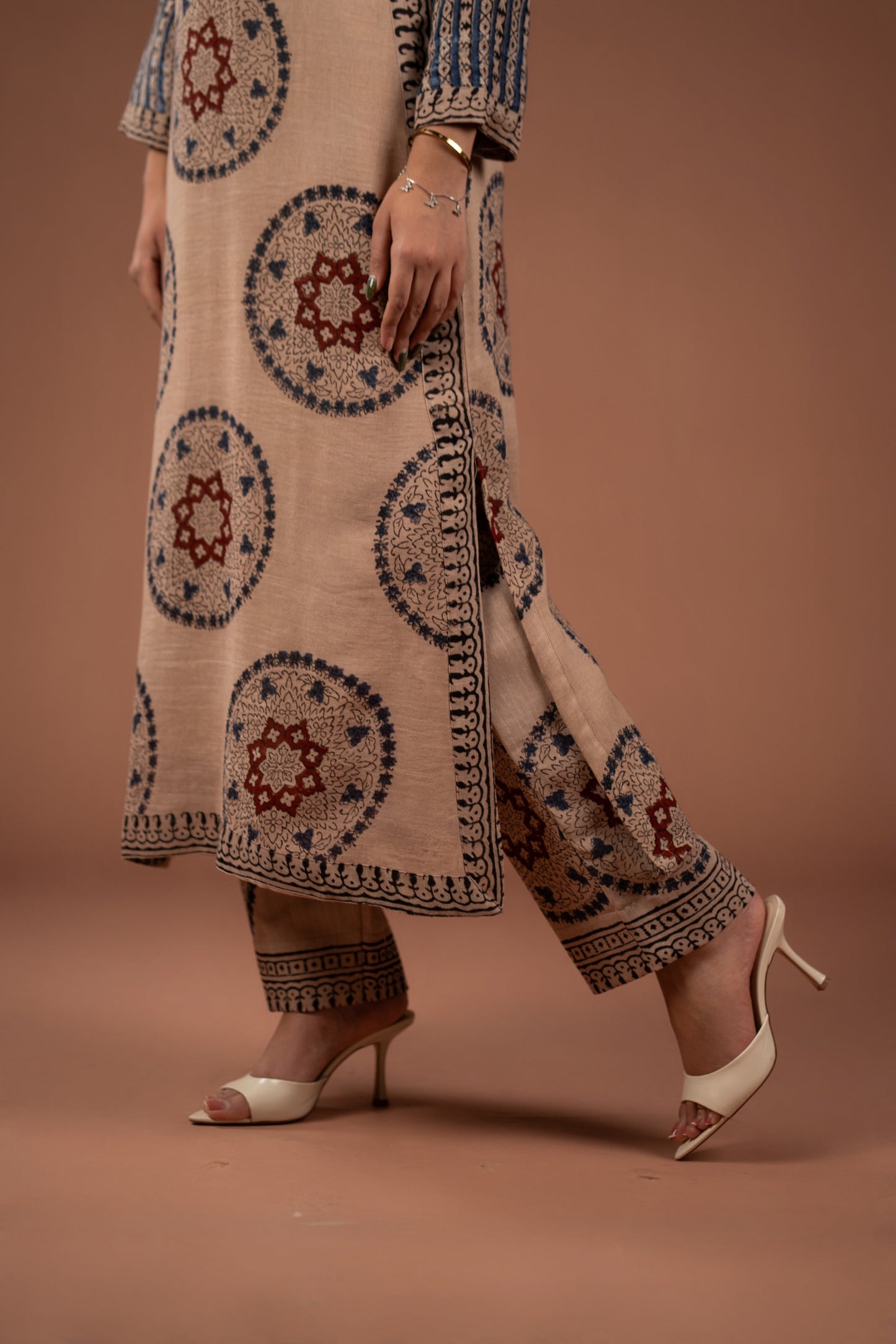 Mehrunnisa Orna Set