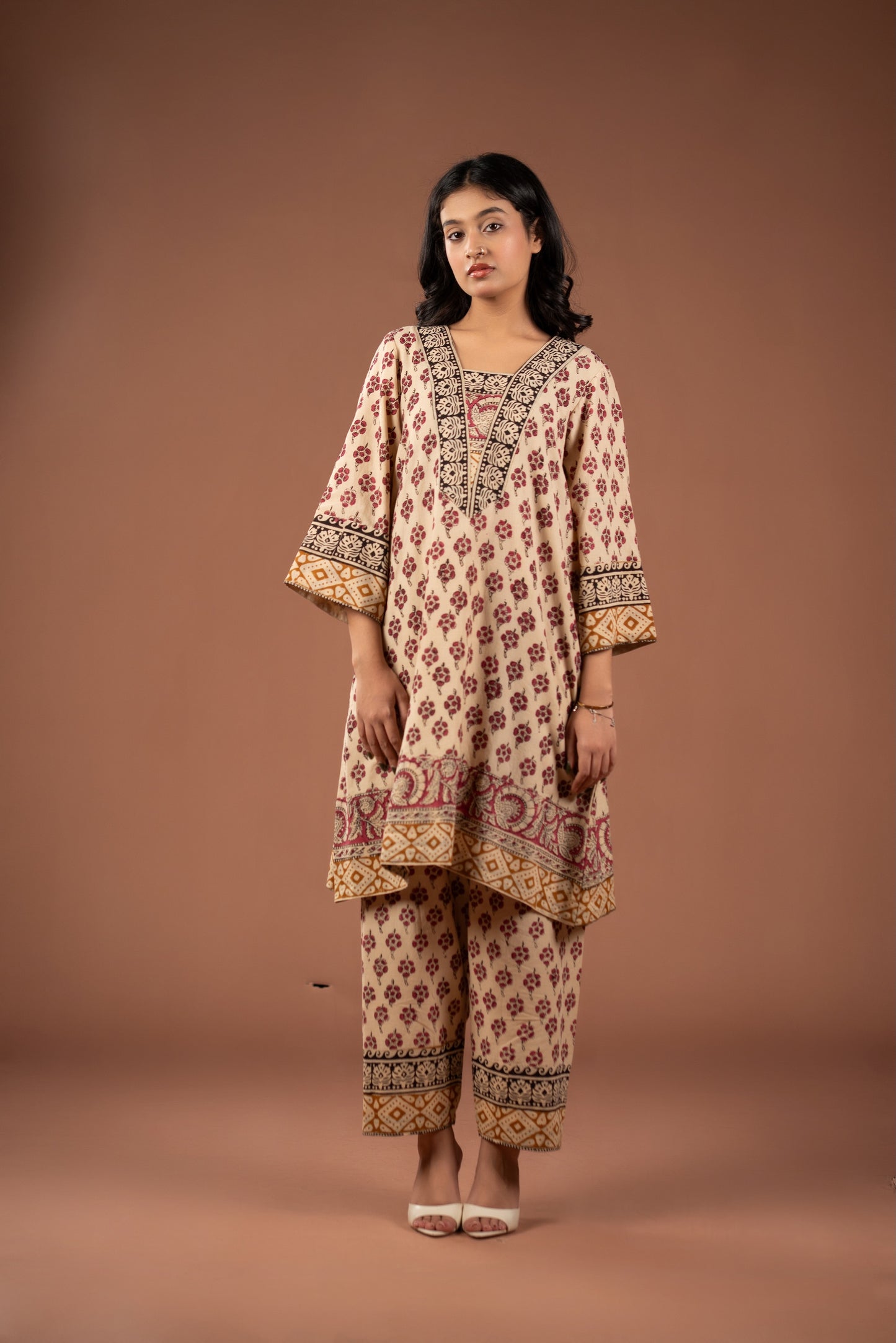 Solira Choga Set - Cotton Roots