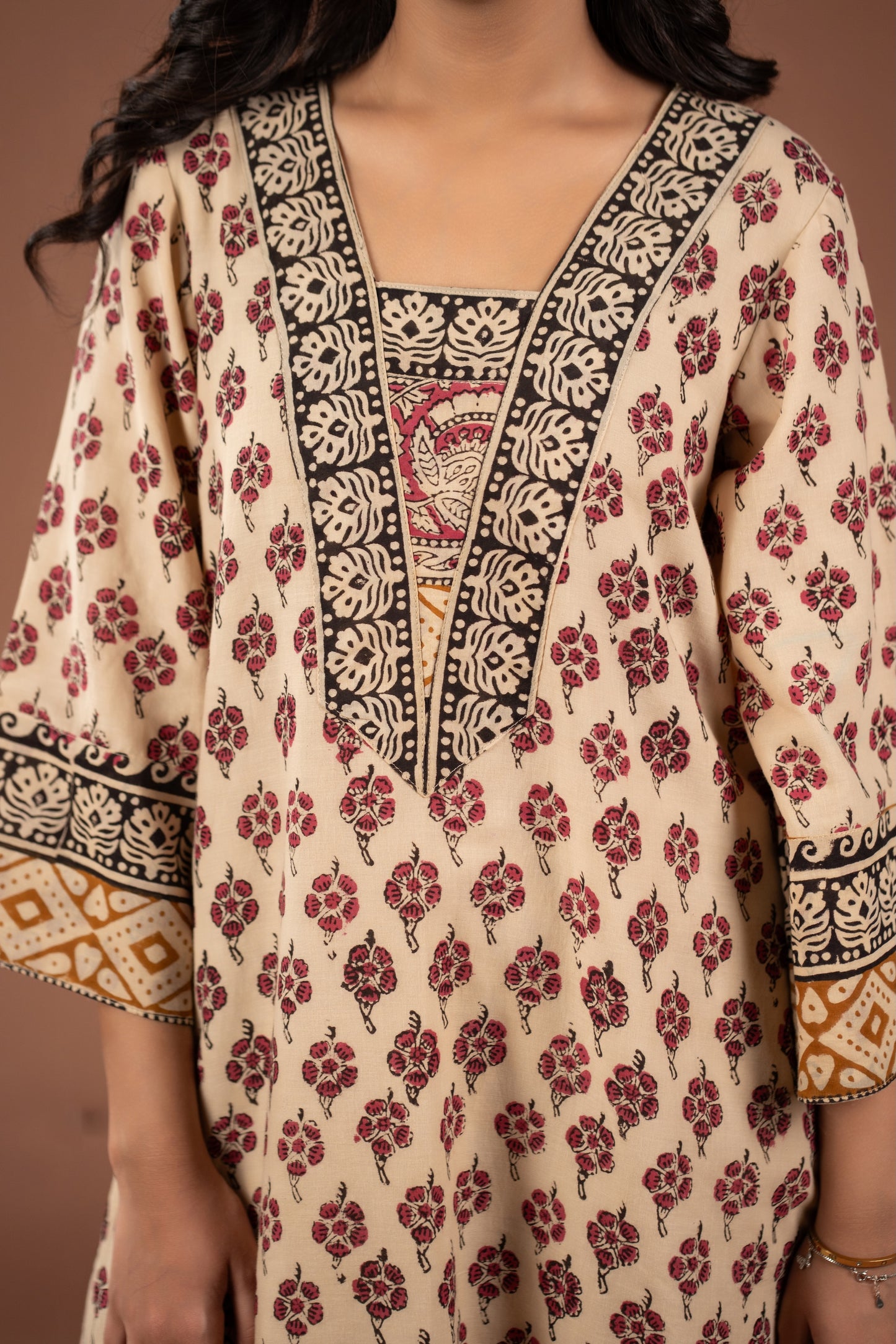 Solira Choga Set - Cotton Roots
