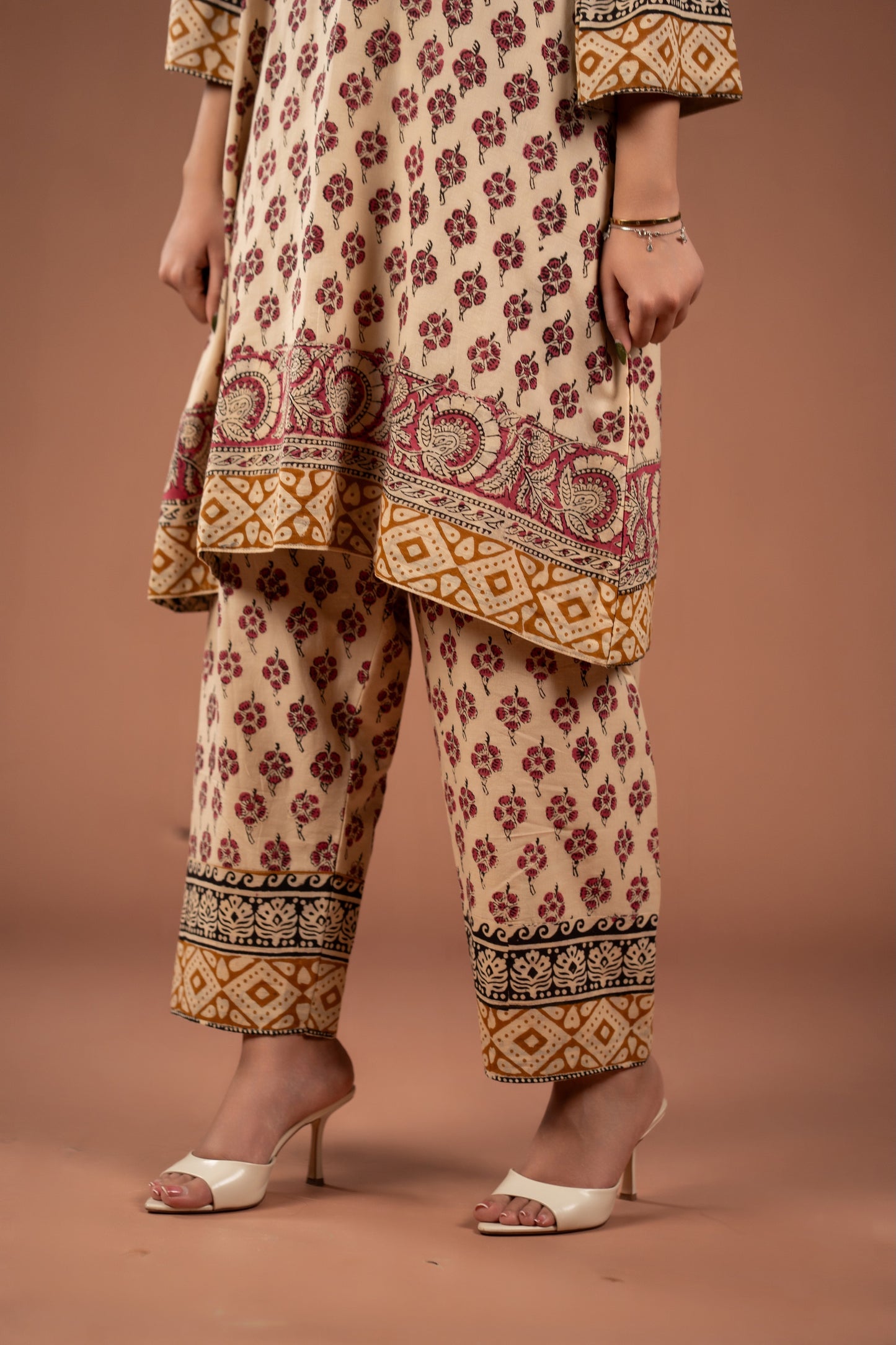 Solira Choga Set - Cotton Roots