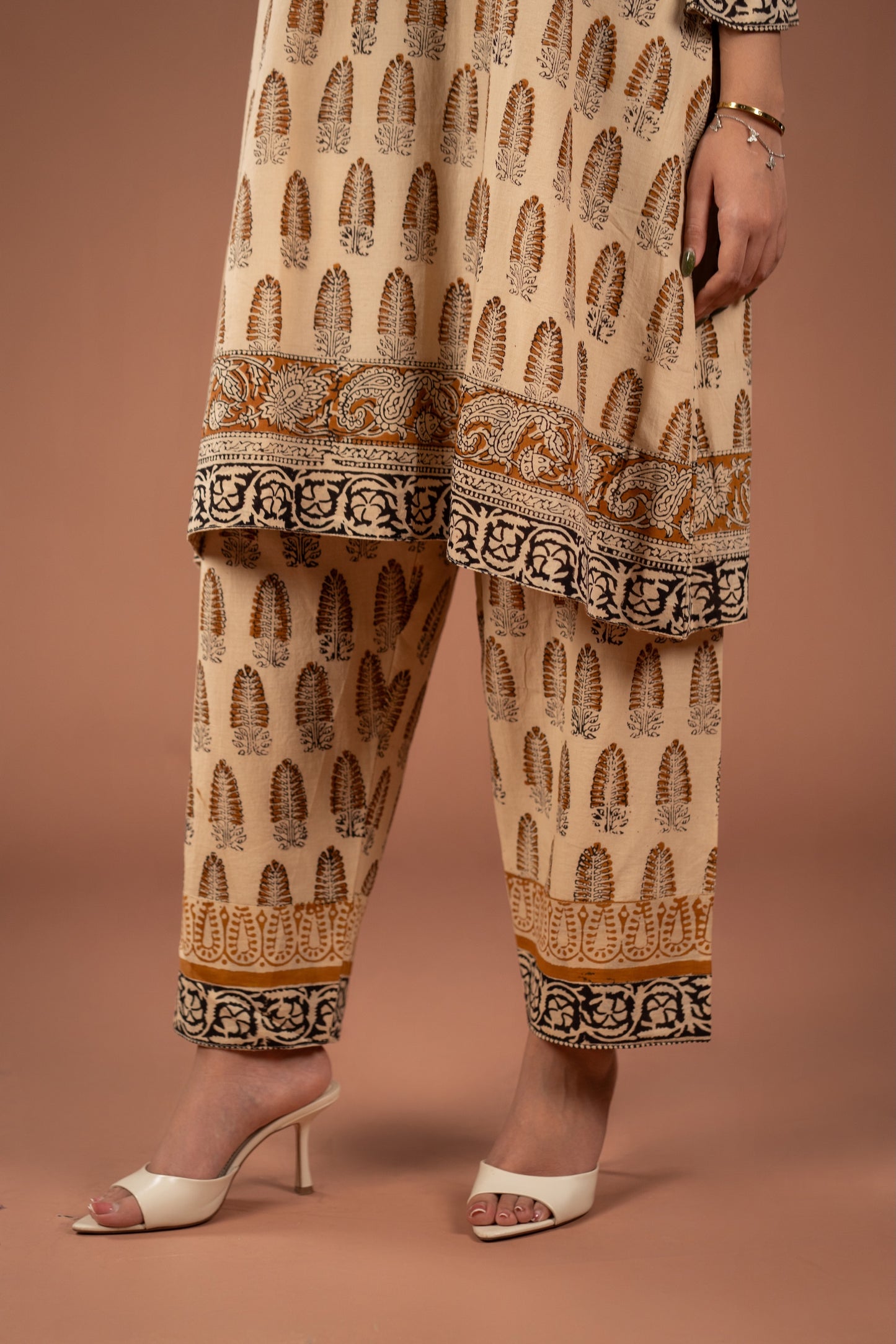 Mireya Choga Set - Cotton Roots