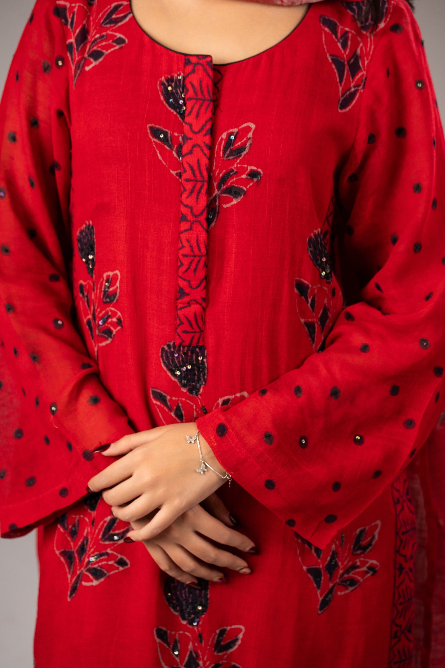 Laal Noor Set