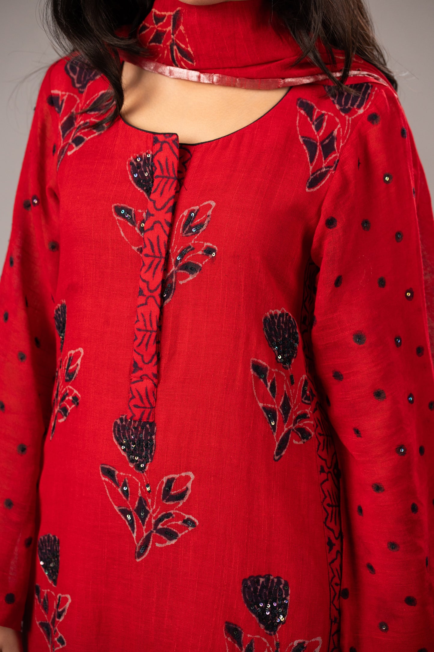 Laal Noor Set