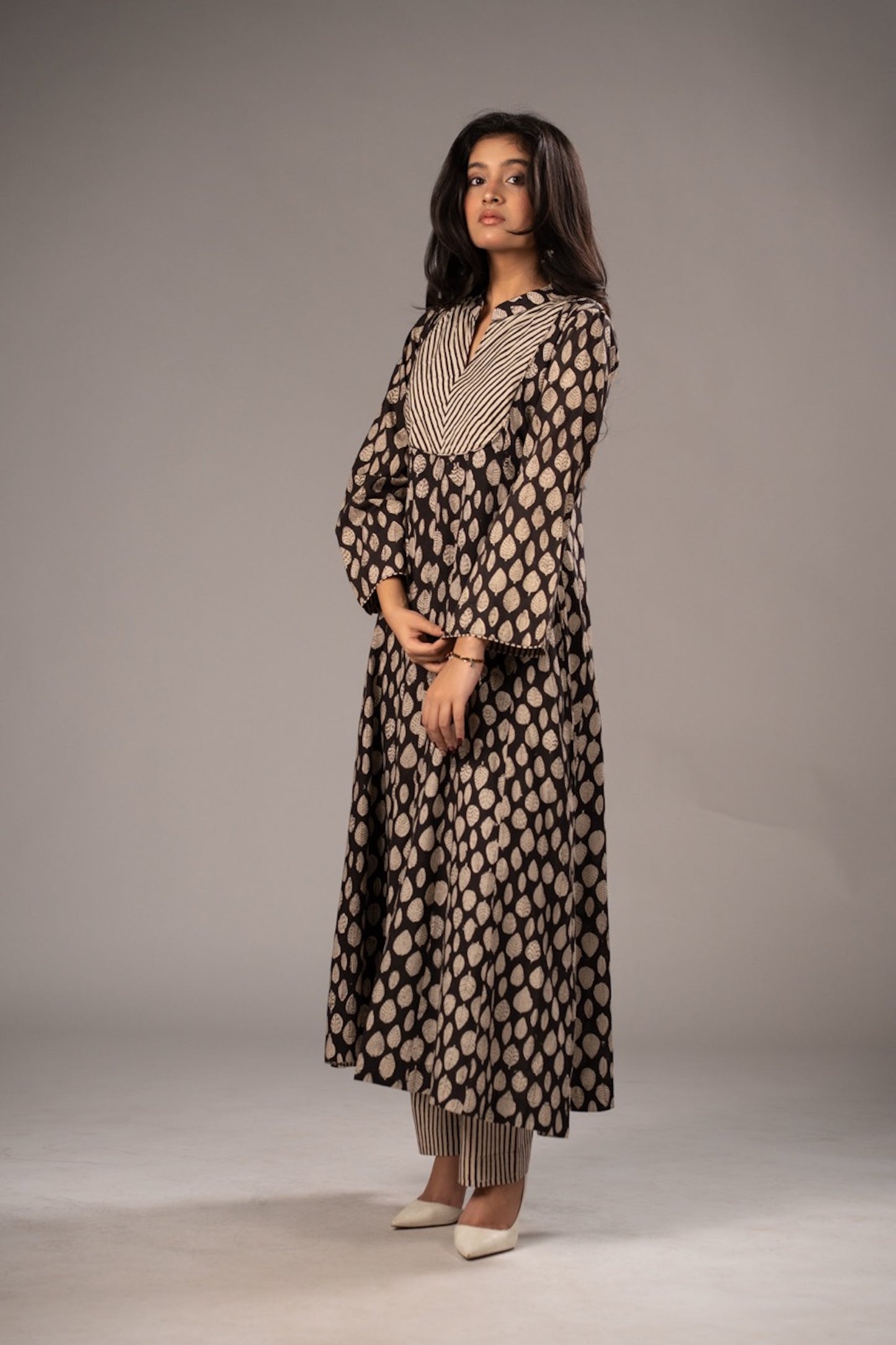 Reva Noir Modal Set – Cotton Roots