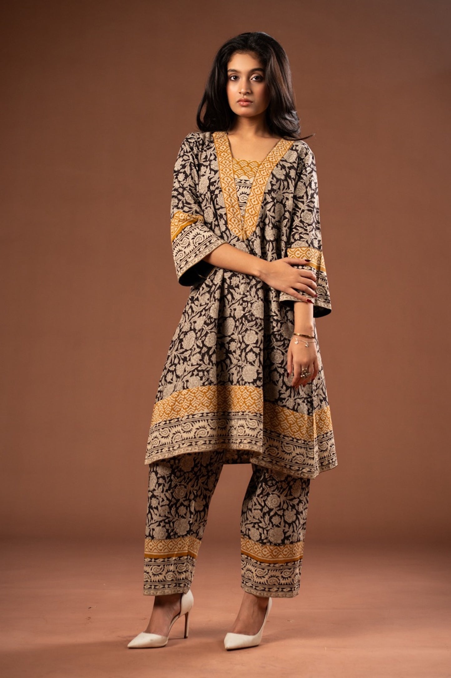 Raag Kalamkari Choga Set – Cotton Roots