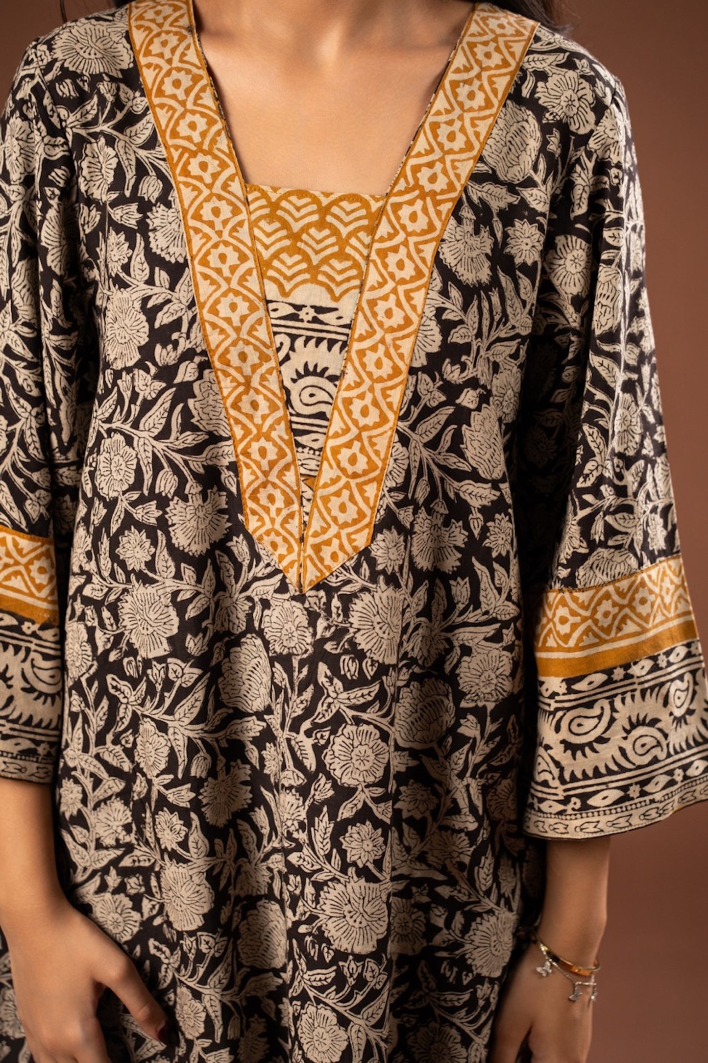 Raag Kalamkari Choga Set – Cotton Roots