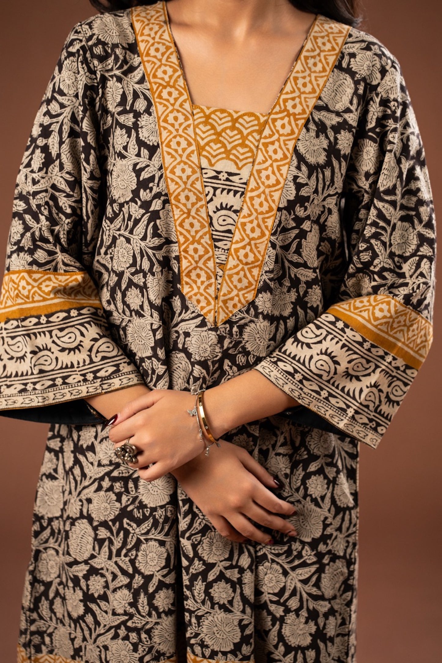 Raag Kalamkari Choga Set – Cotton Roots